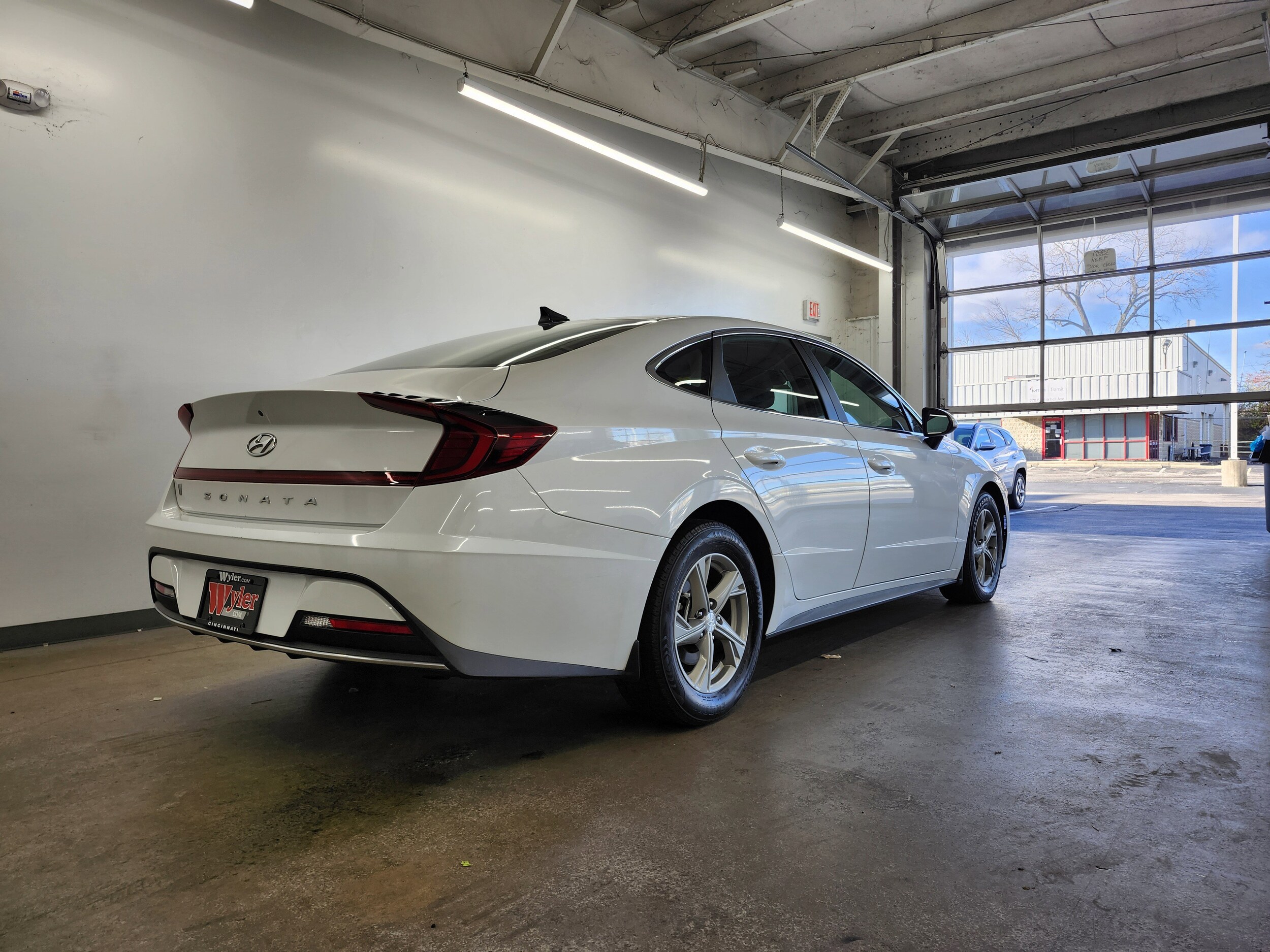 2022 Hyundai Sonata SE photo 2