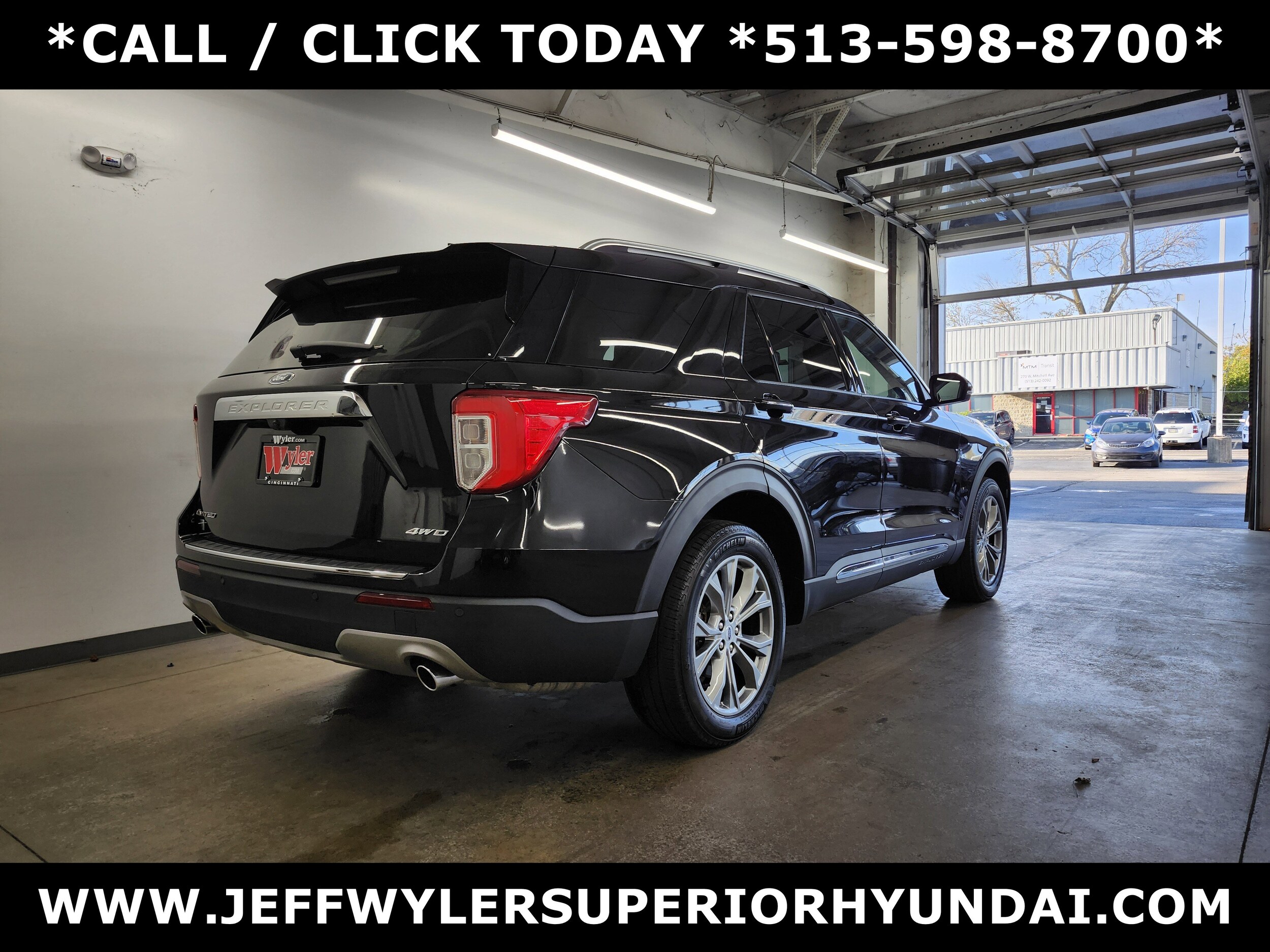 2022 Ford Explorer Limited photo 2
