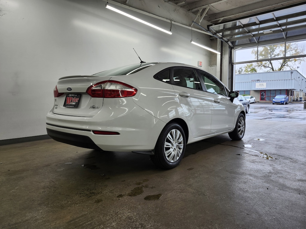 Used 2014 Ford Fiesta SE Sedan