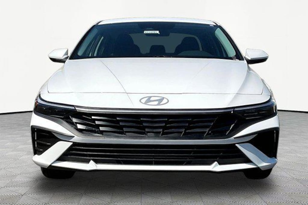 New 2026 Hyundai Elantra SE Sedan