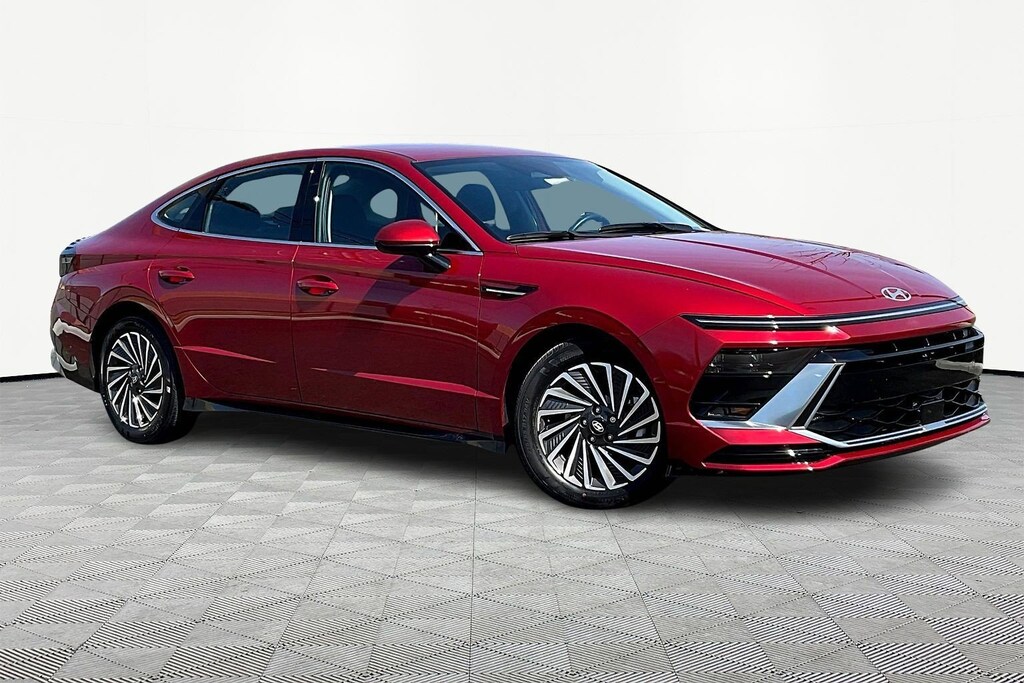 Used 2025 Hyundai Sonata Hybrid SEL Sedan