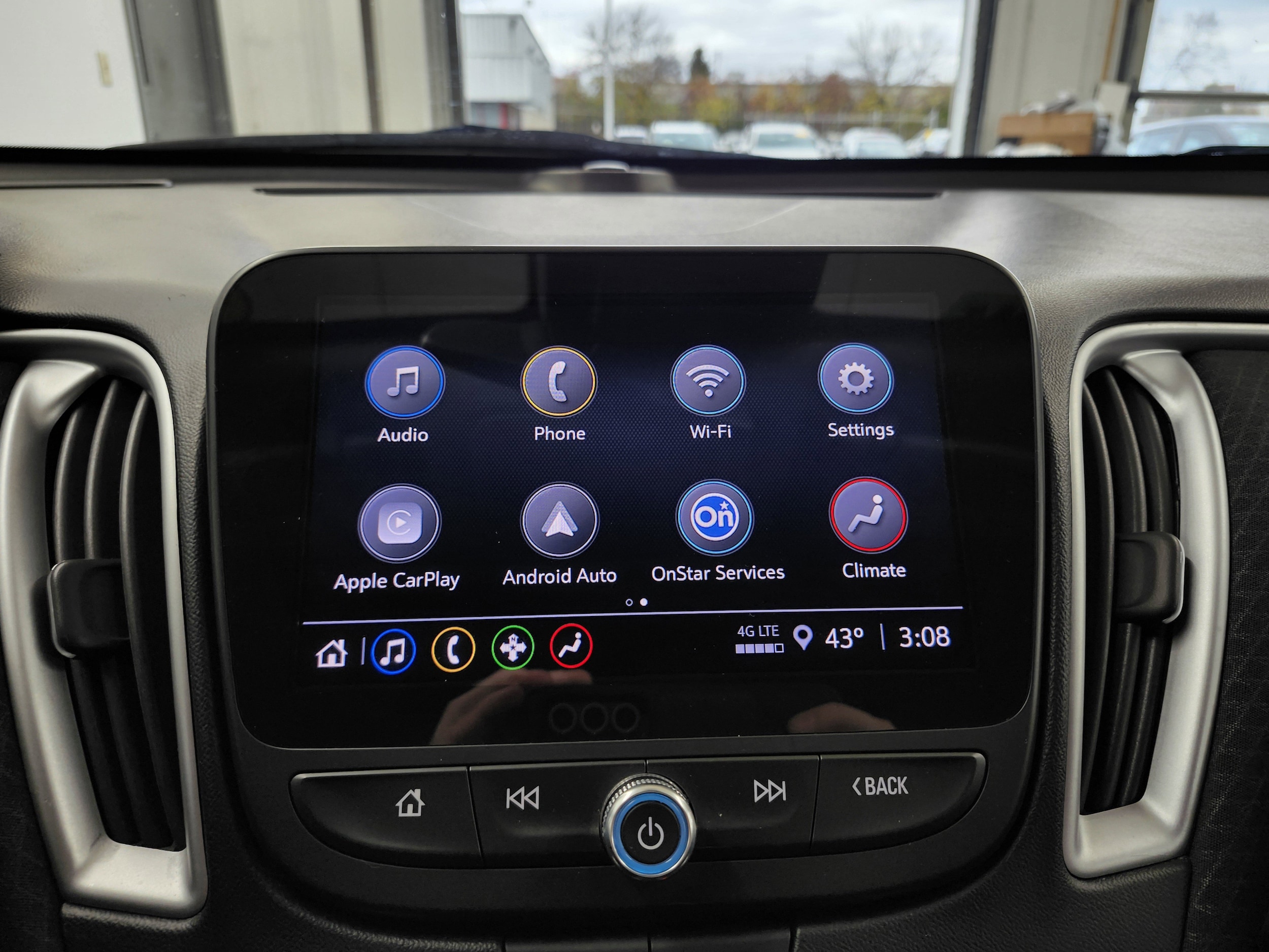 2023 Chevrolet Malibu 1LT photo 3