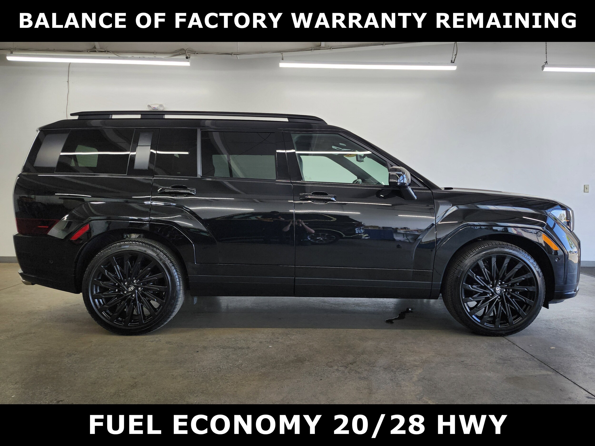 2025 Hyundai Santa Fe Calligraphy photo 2
