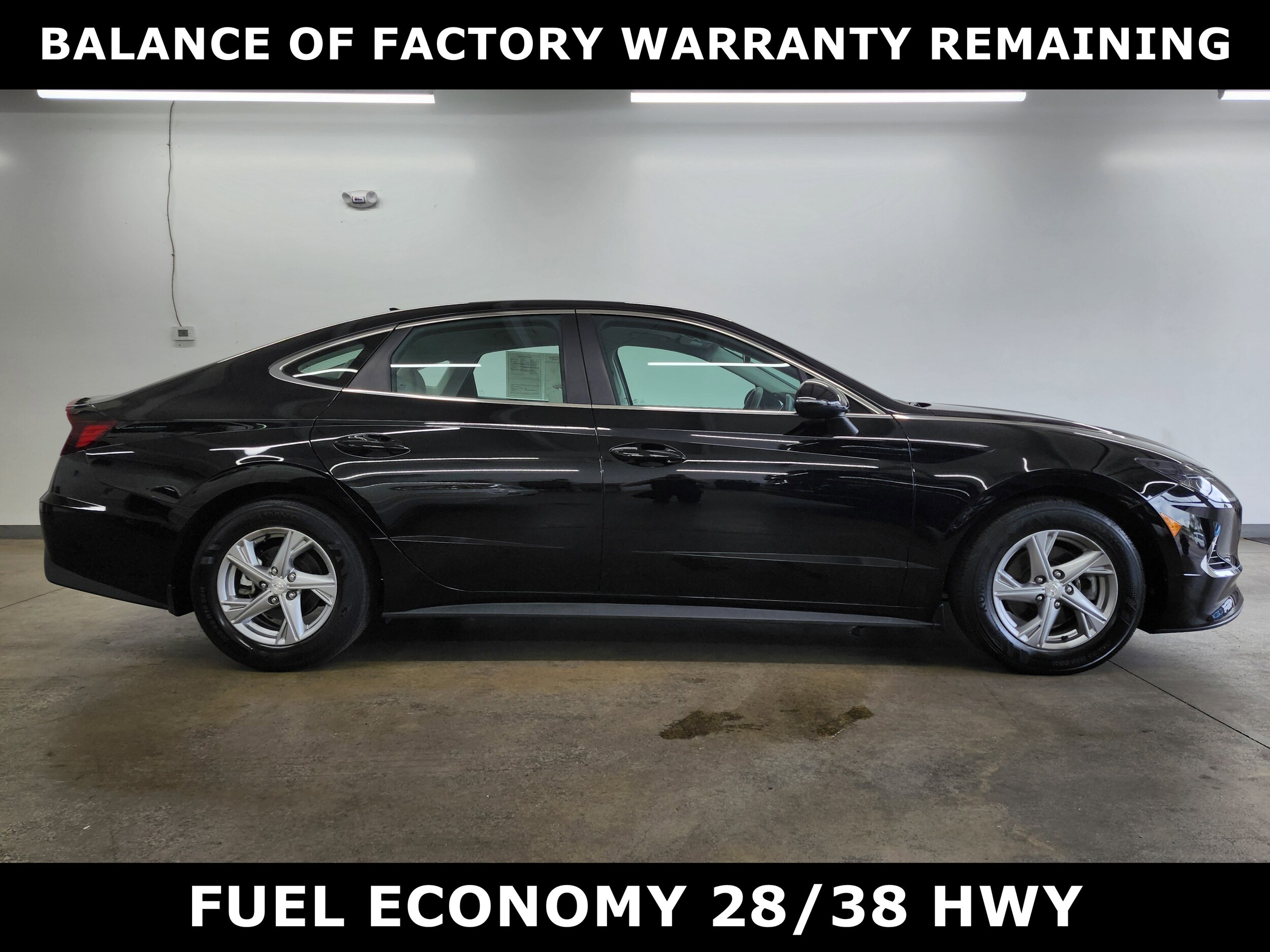 2023 Hyundai Sonata SE photo 2
