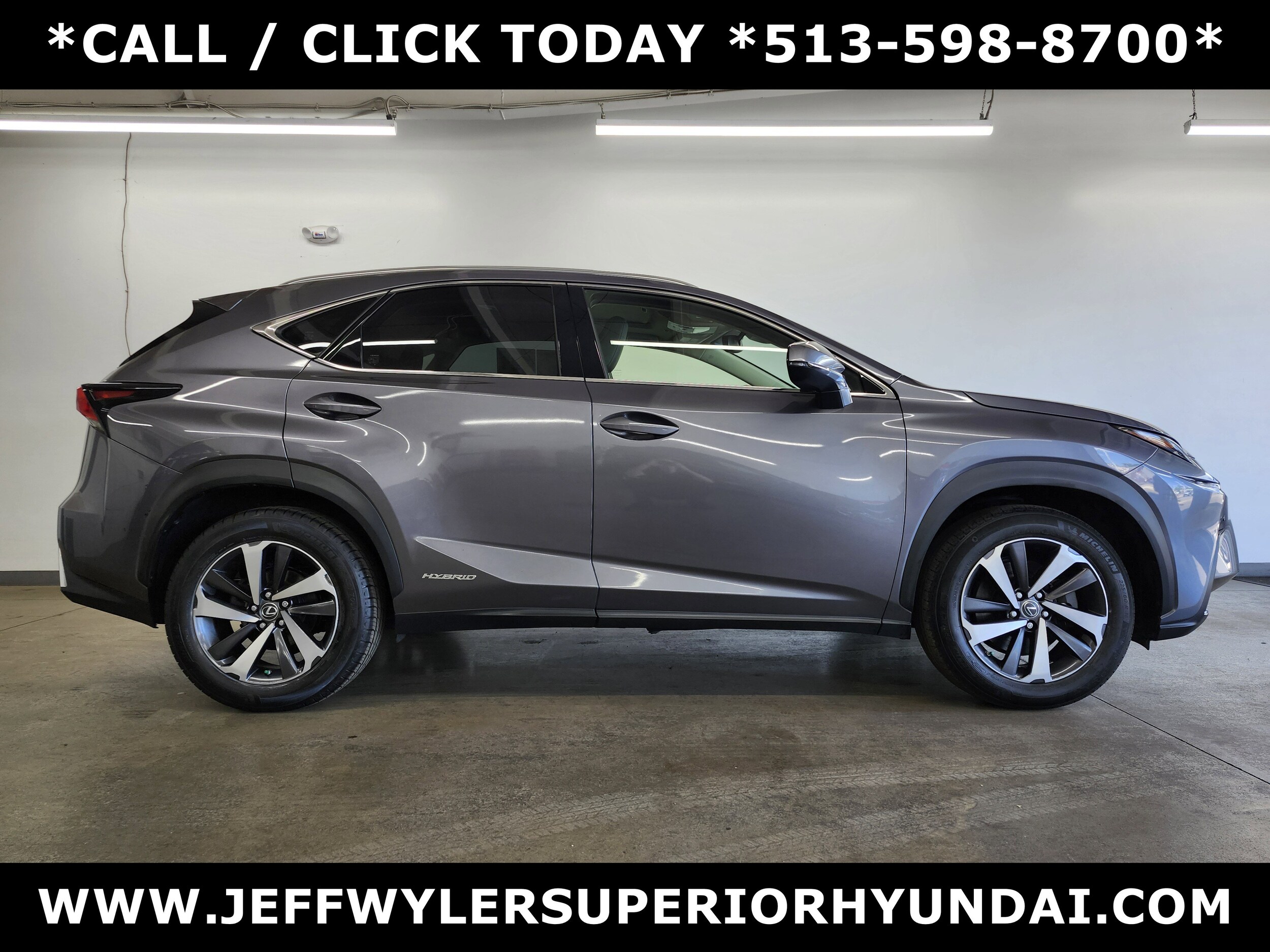2019 Lexus NX 300h Luxury photo 2