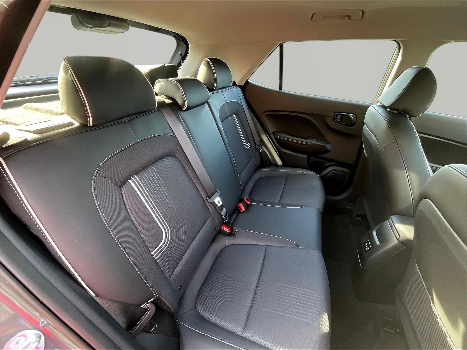 2026 Hyundai Venue SEL - Photo 25