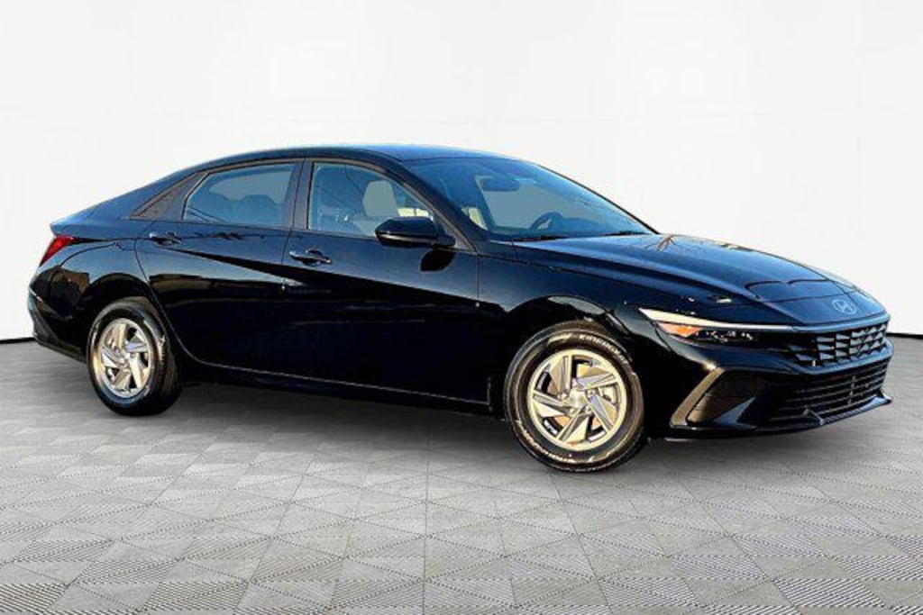New 2026 Hyundai Elantra SE Sedan