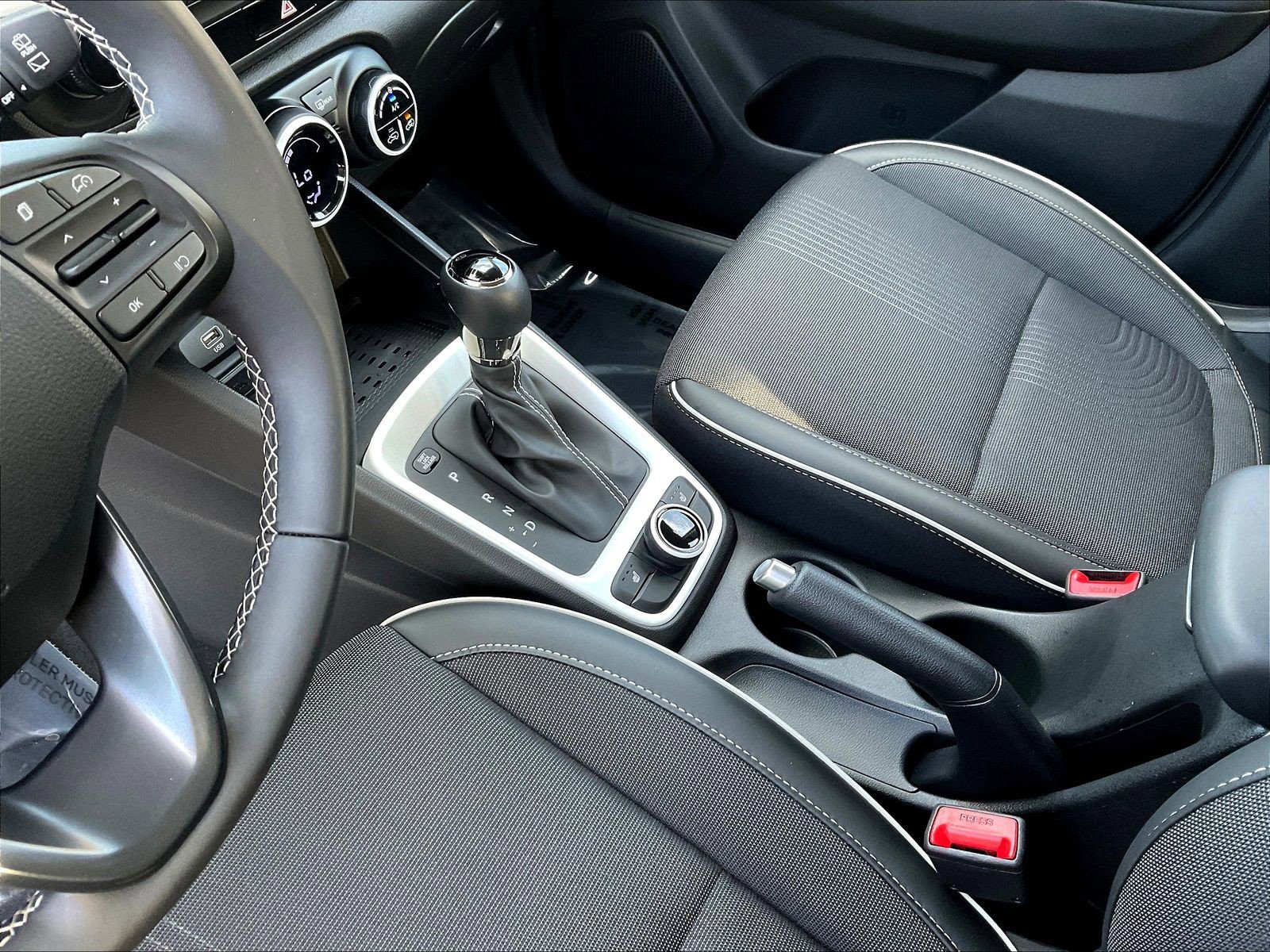 2026 Hyundai Venue SEL - Photo 18