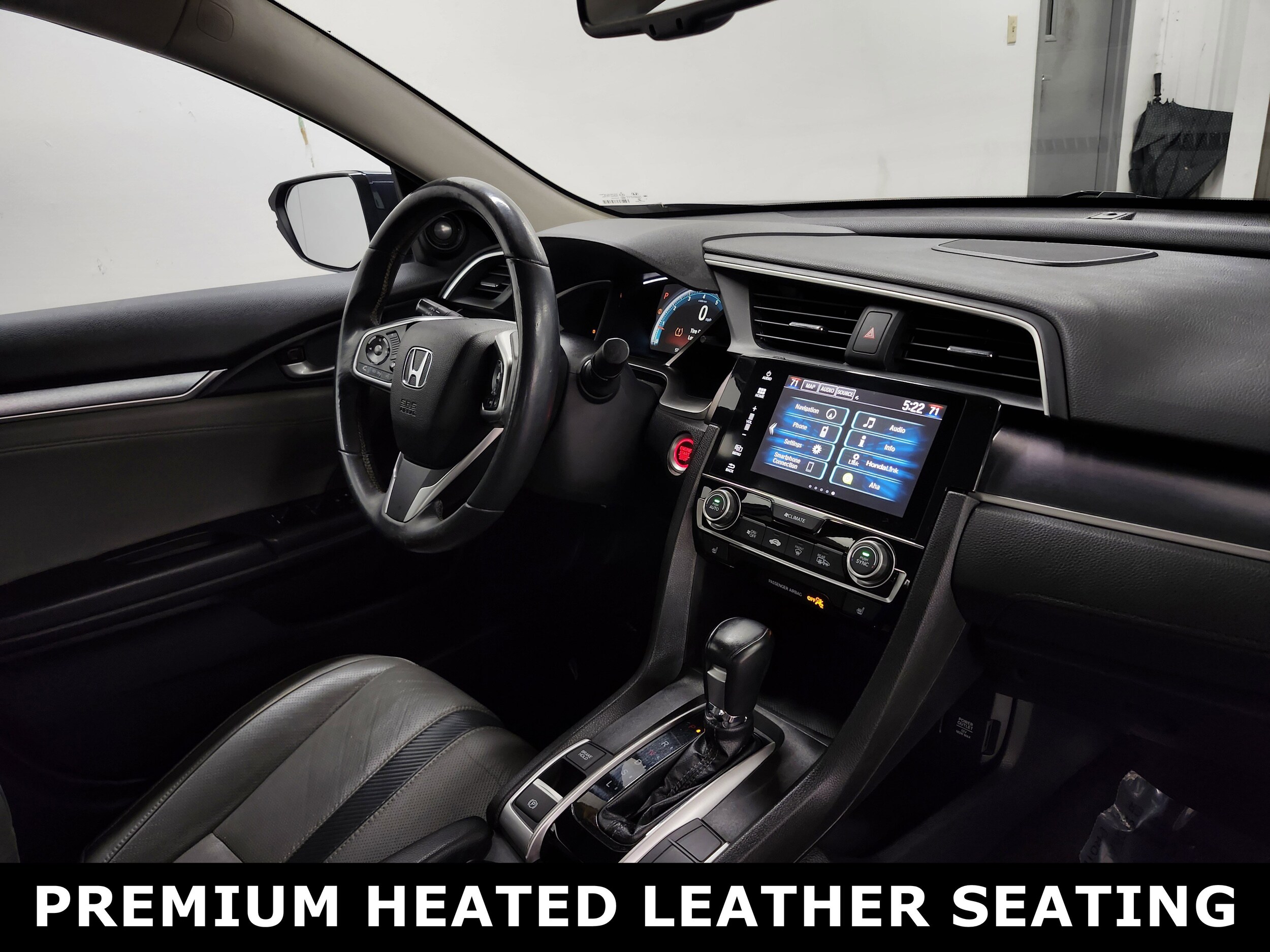 2016 Honda Civic Touring photo 3