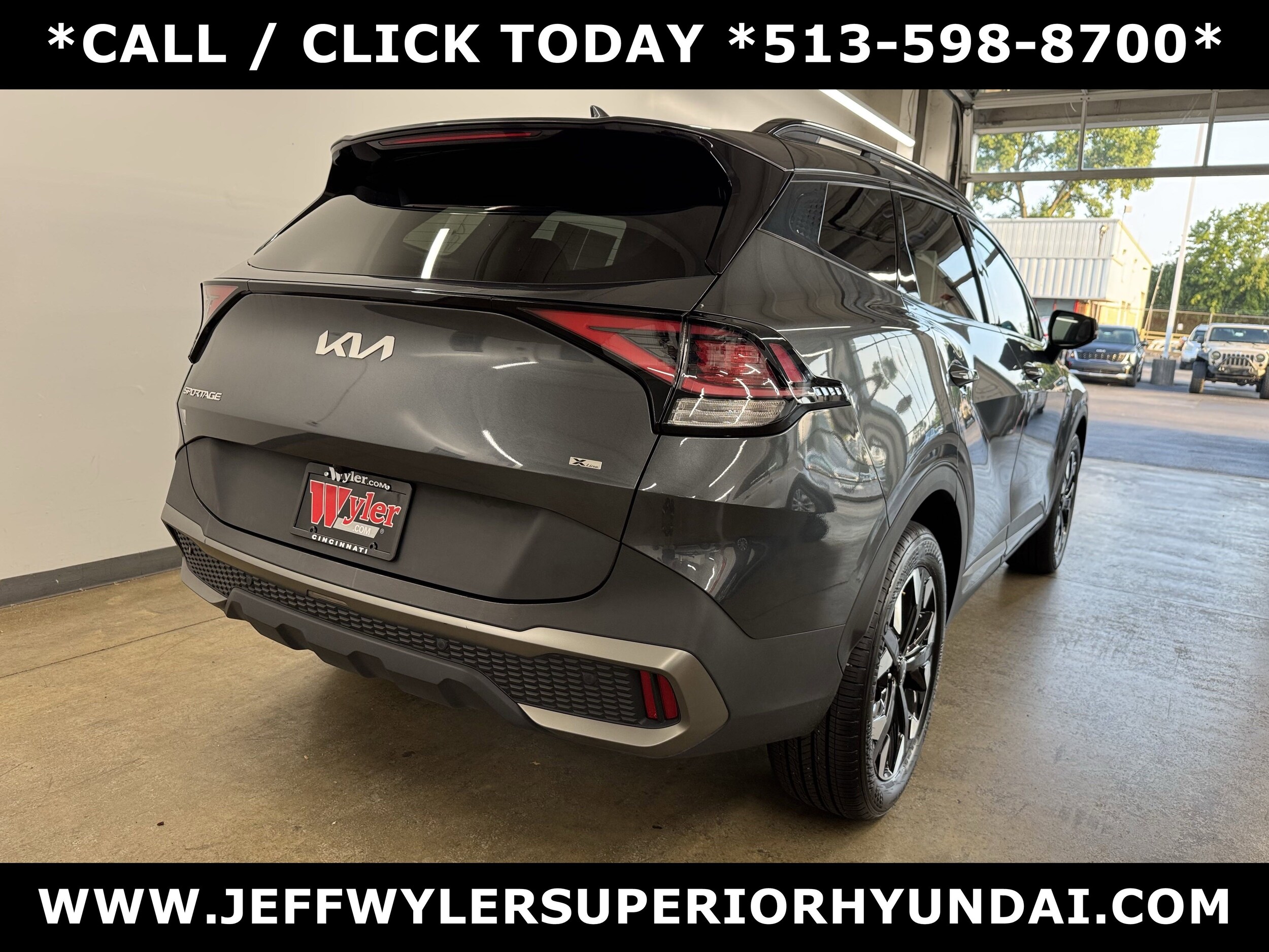 2023 Kia Sportage X-Line photo 3