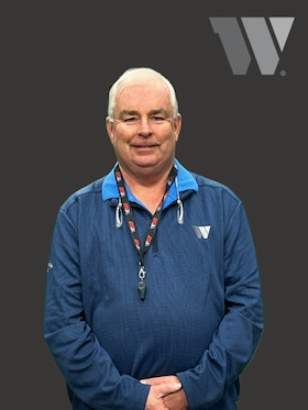 Staff member Dennis Smith from ID_5a16bfe818e8