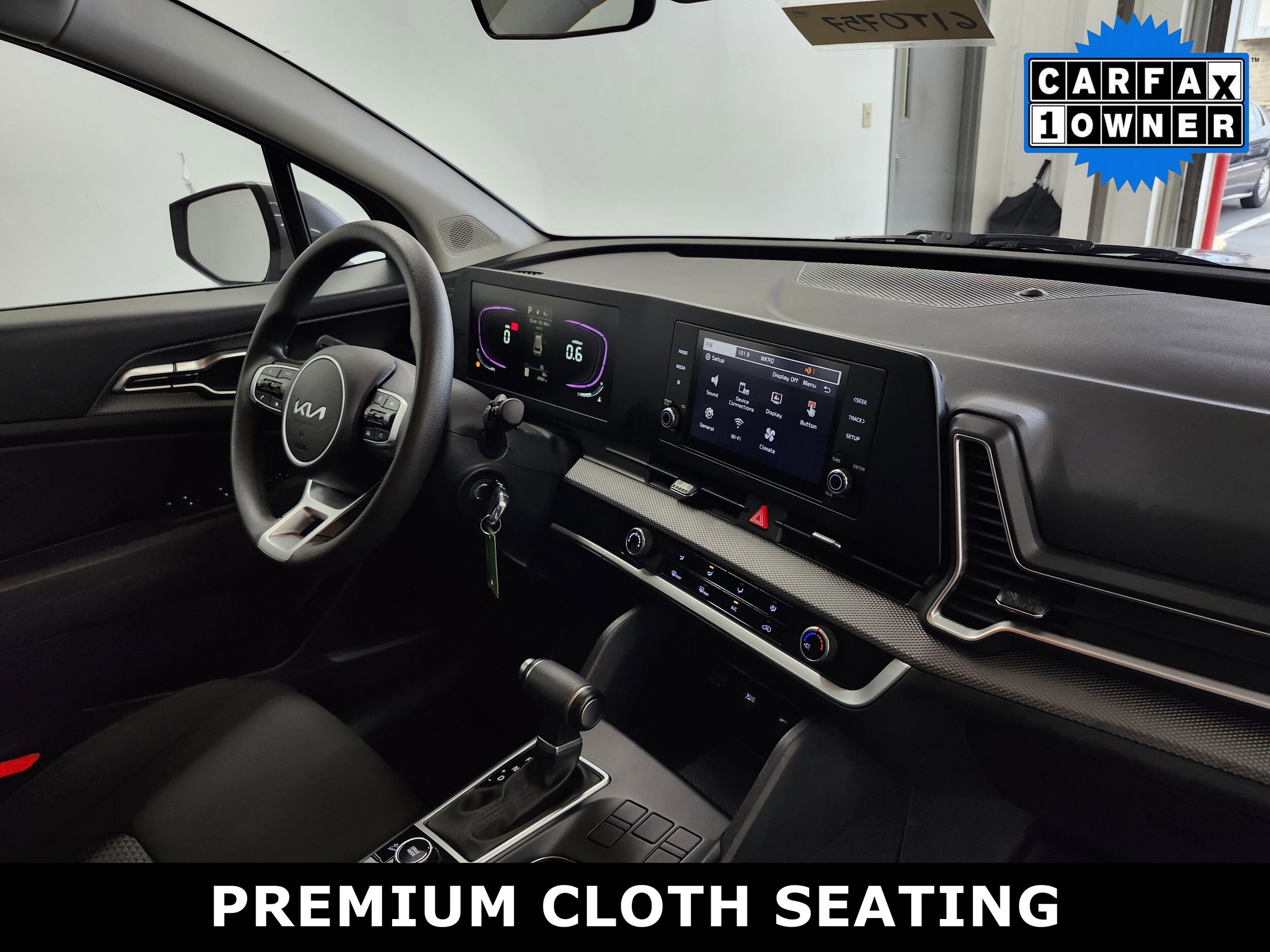 2025 Kia Sportage LX photo 2