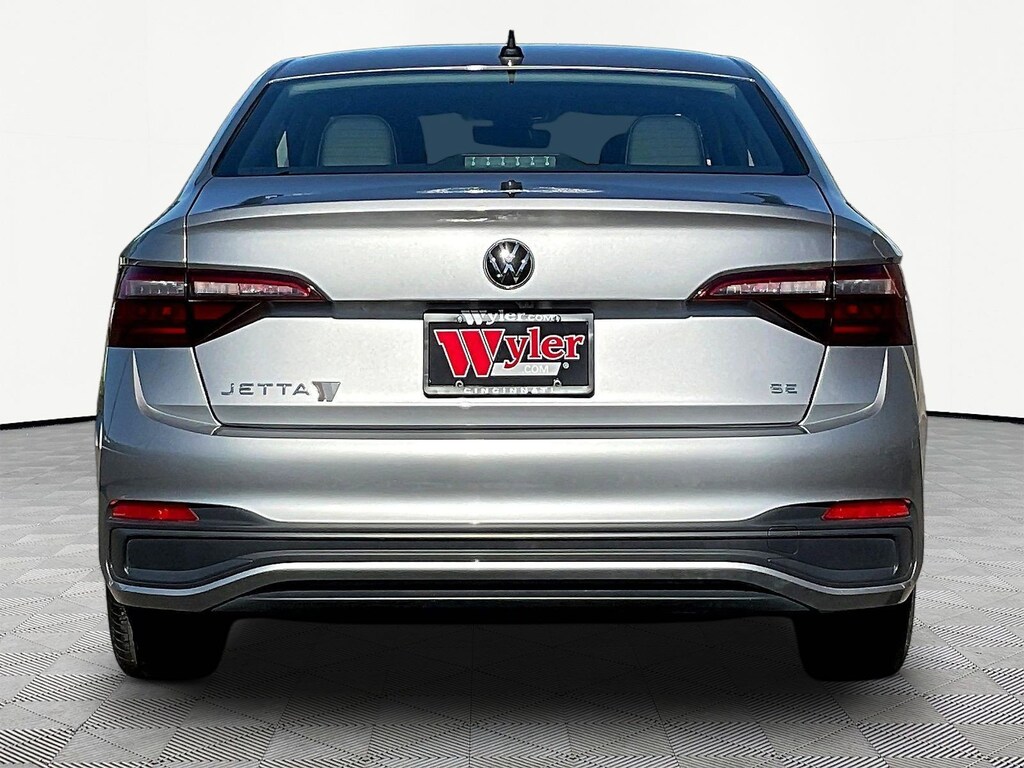 Used 2024 Volkswagen Jetta 1.5T SE Sedan