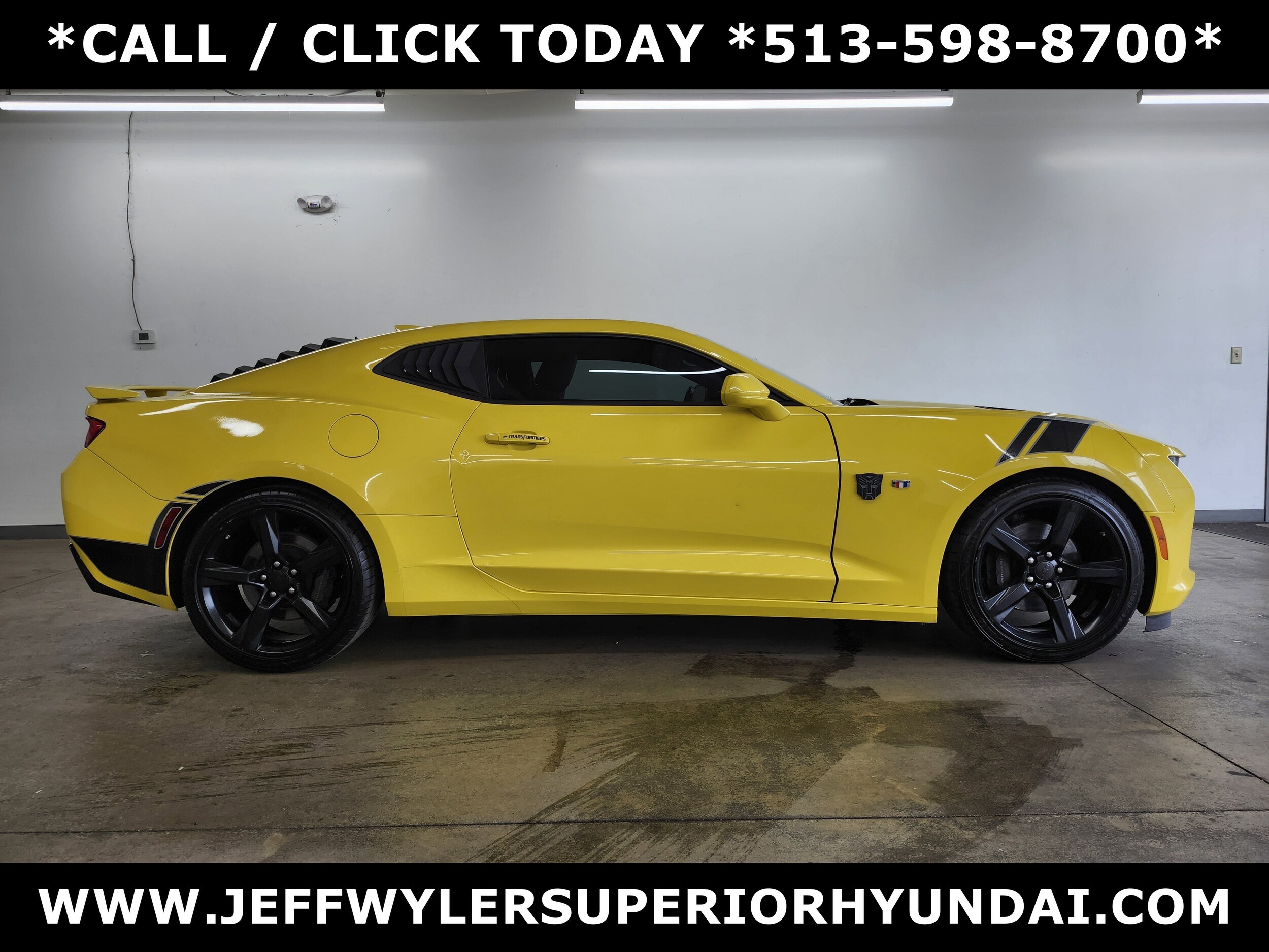 2017 Chevrolet Camaro 2SS Coupe photo 2