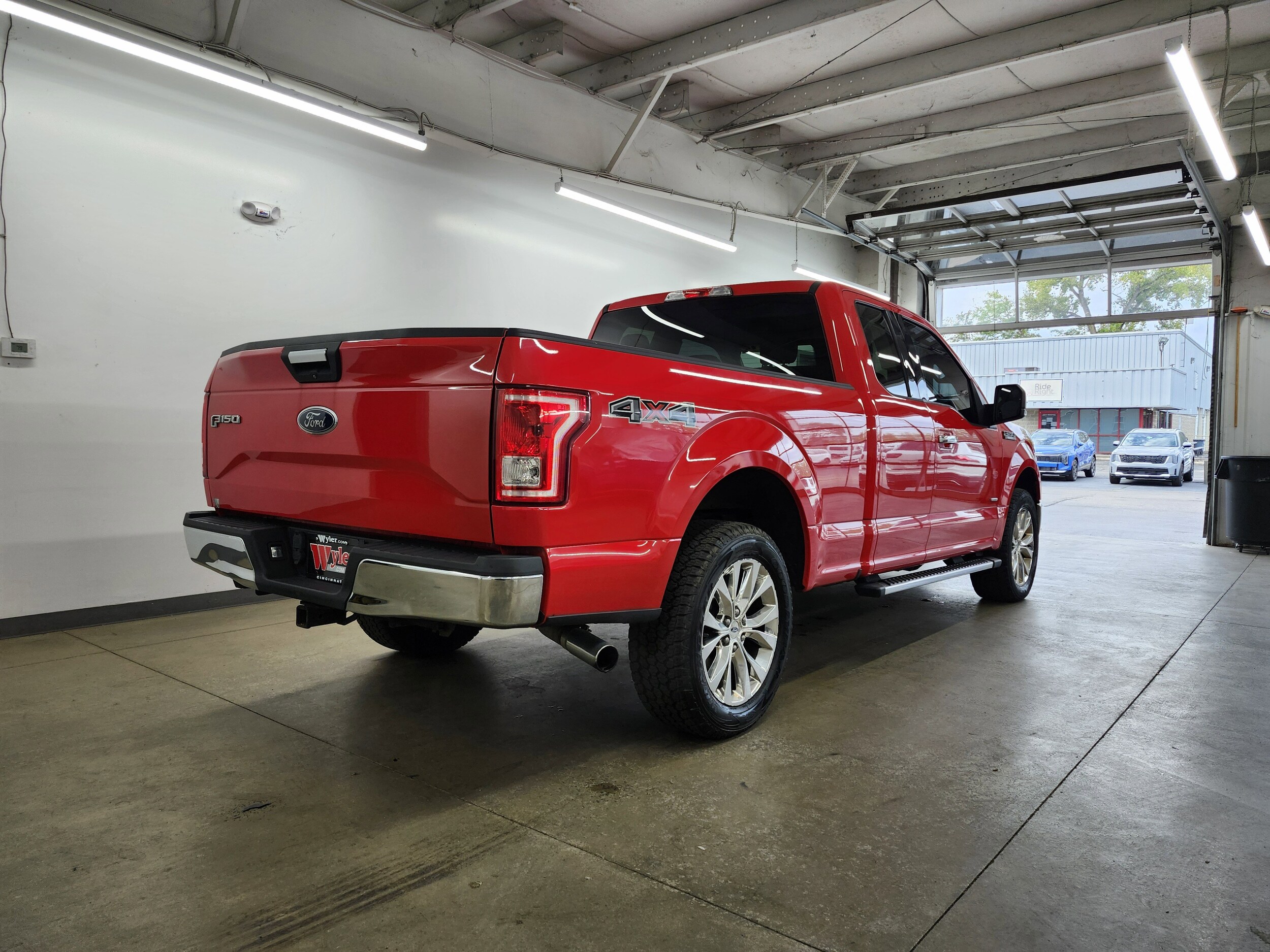 2016 Ford F-150 XLT photo 3