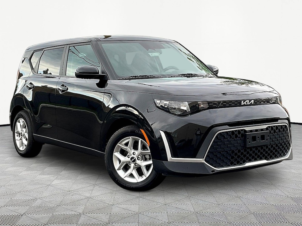 Used 2024 Kia Soul LX Hatchback