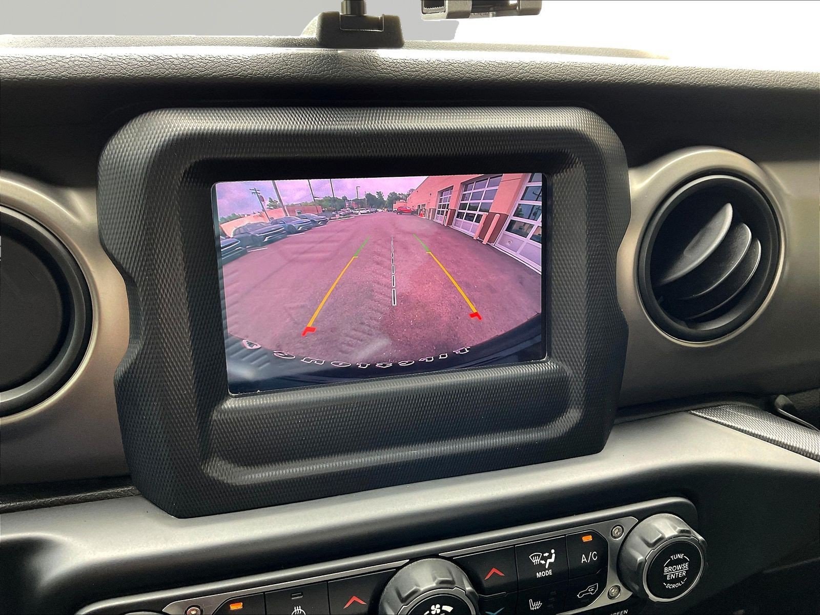 2020 Jeep Wrangler Unlimited Willys - Photo 17