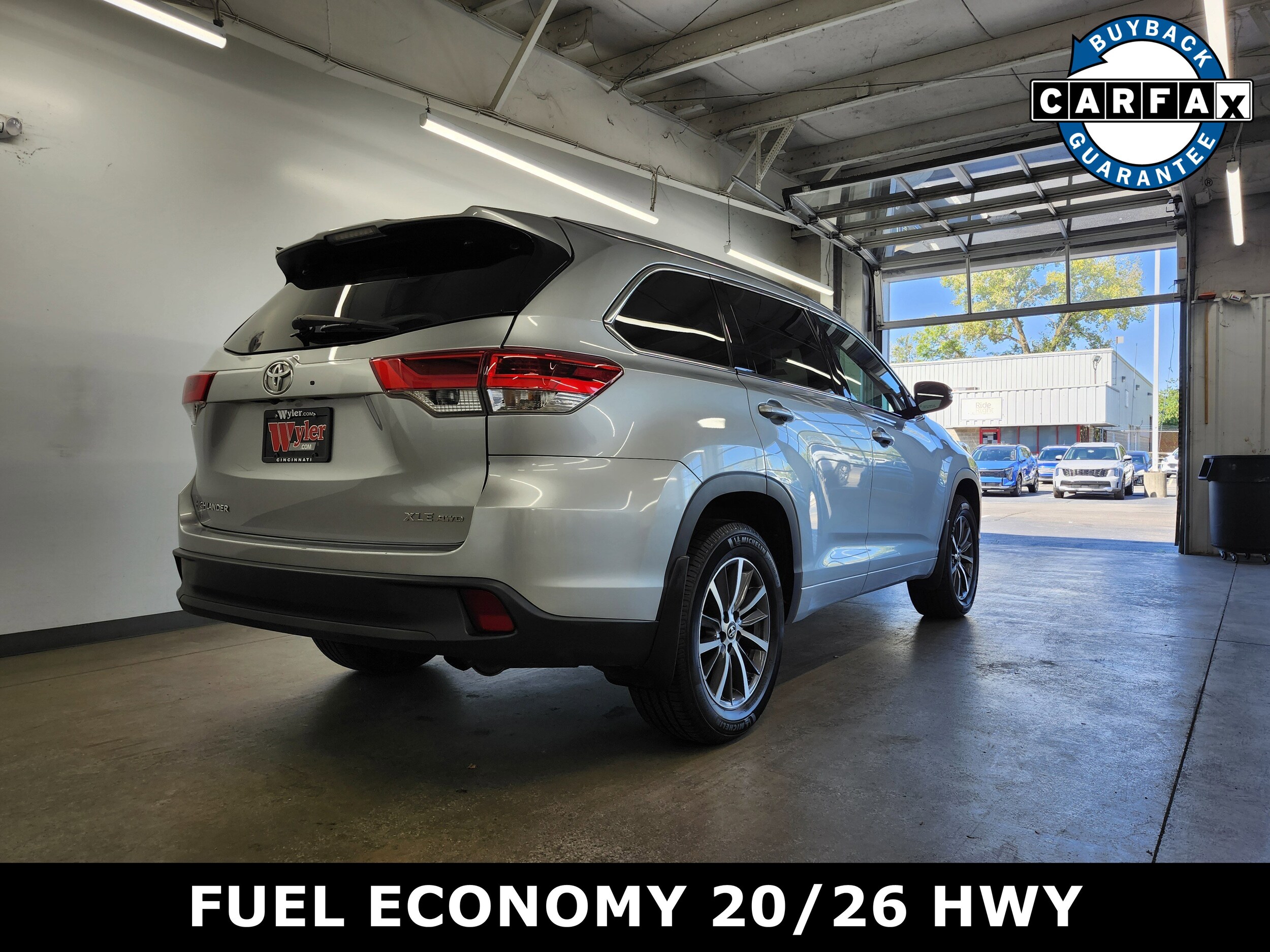 2018 Toyota Highlander XLE photo 2