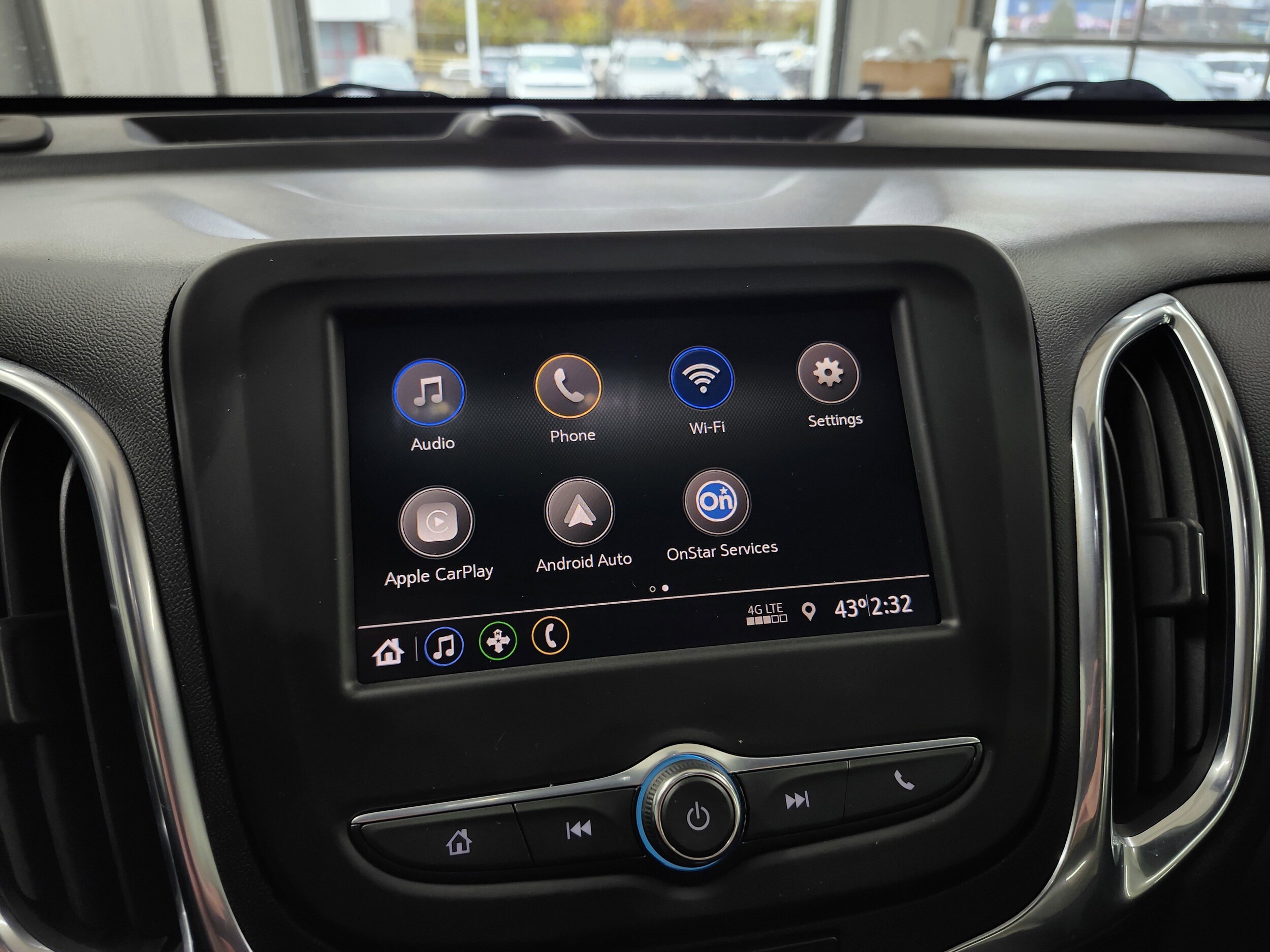 2021 Chevrolet Equinox photo 4