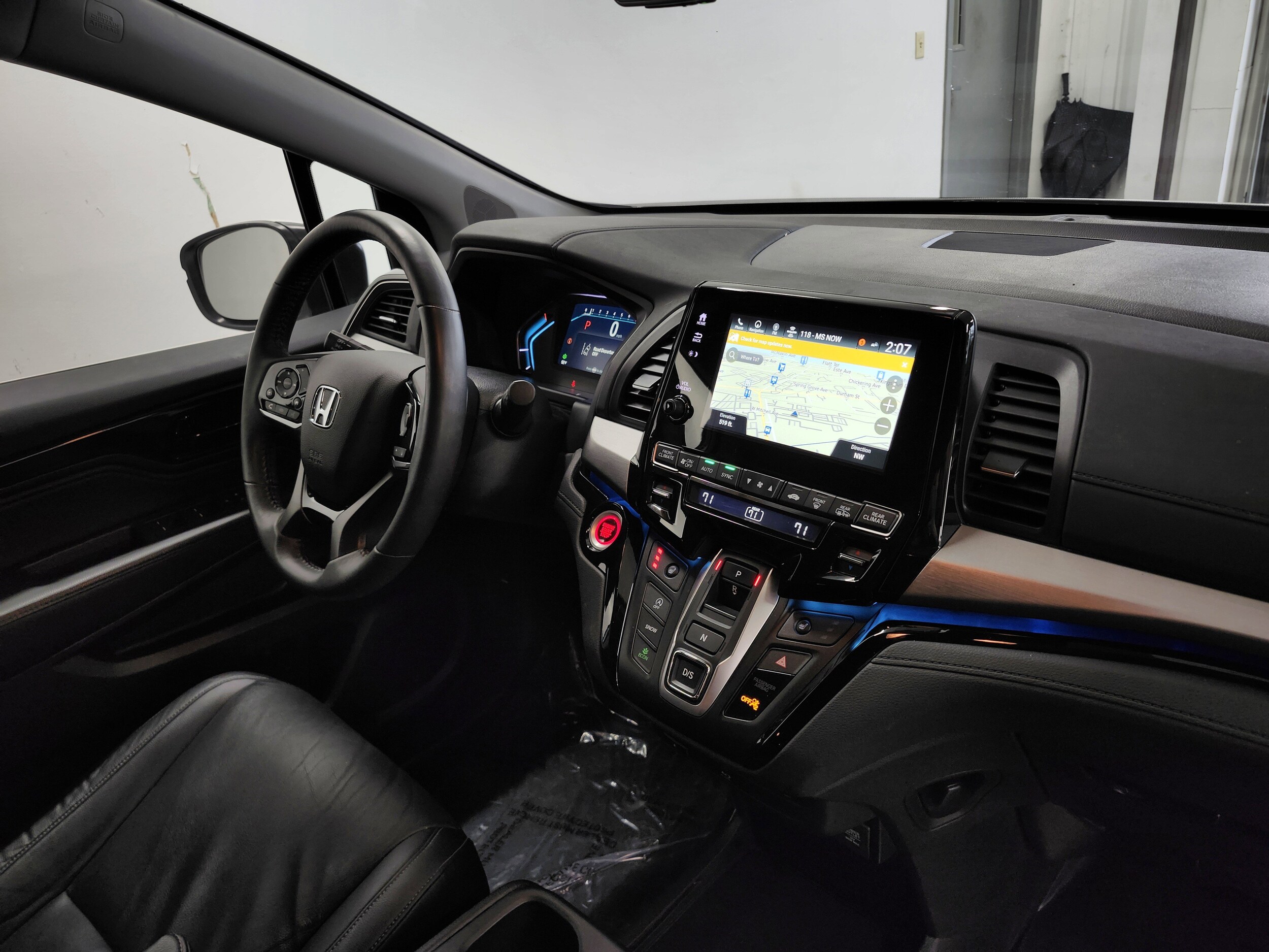 2023 Honda Odyssey Touring photo 4