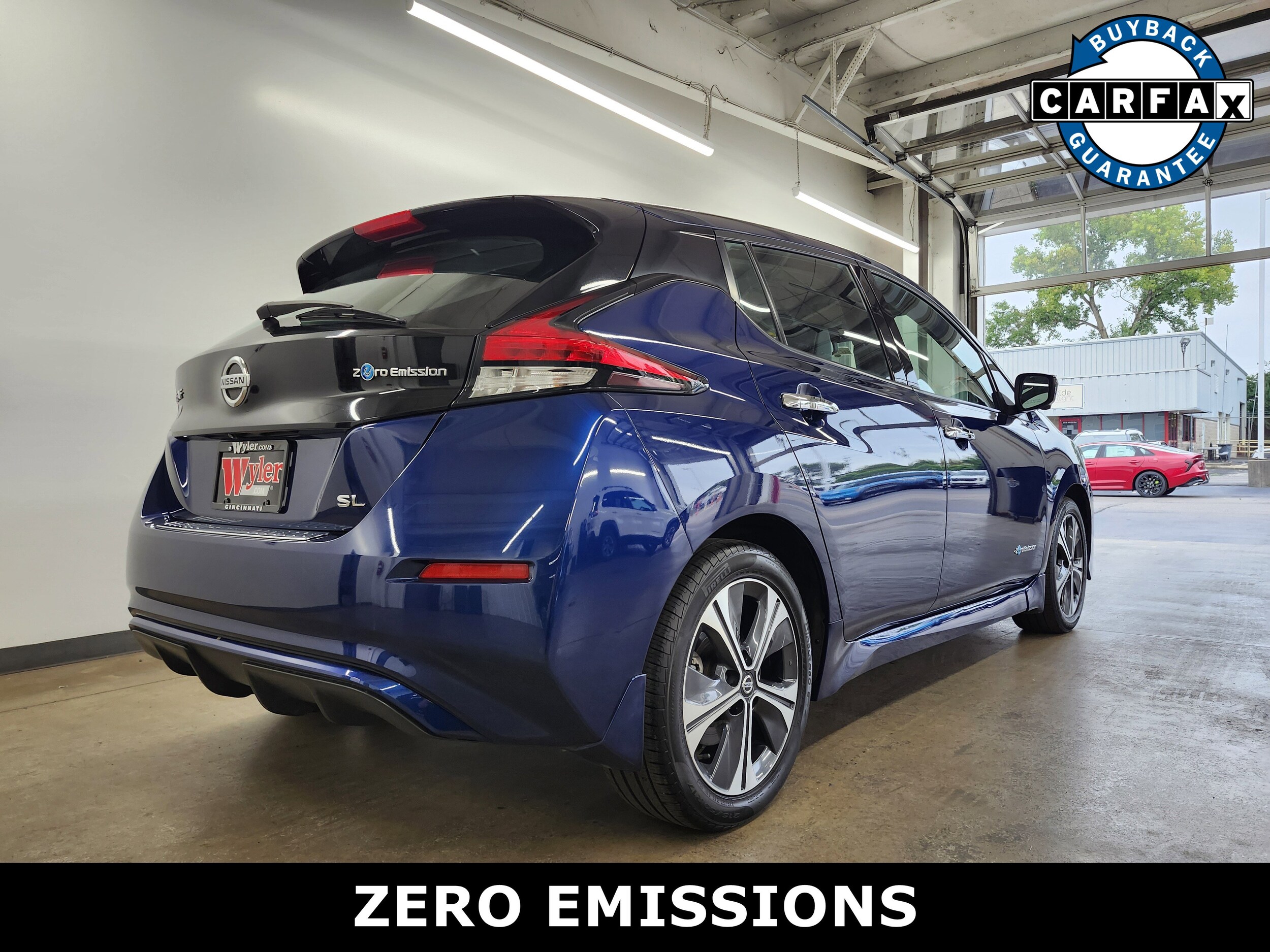 2018 Nissan Leaf SL photo 2
