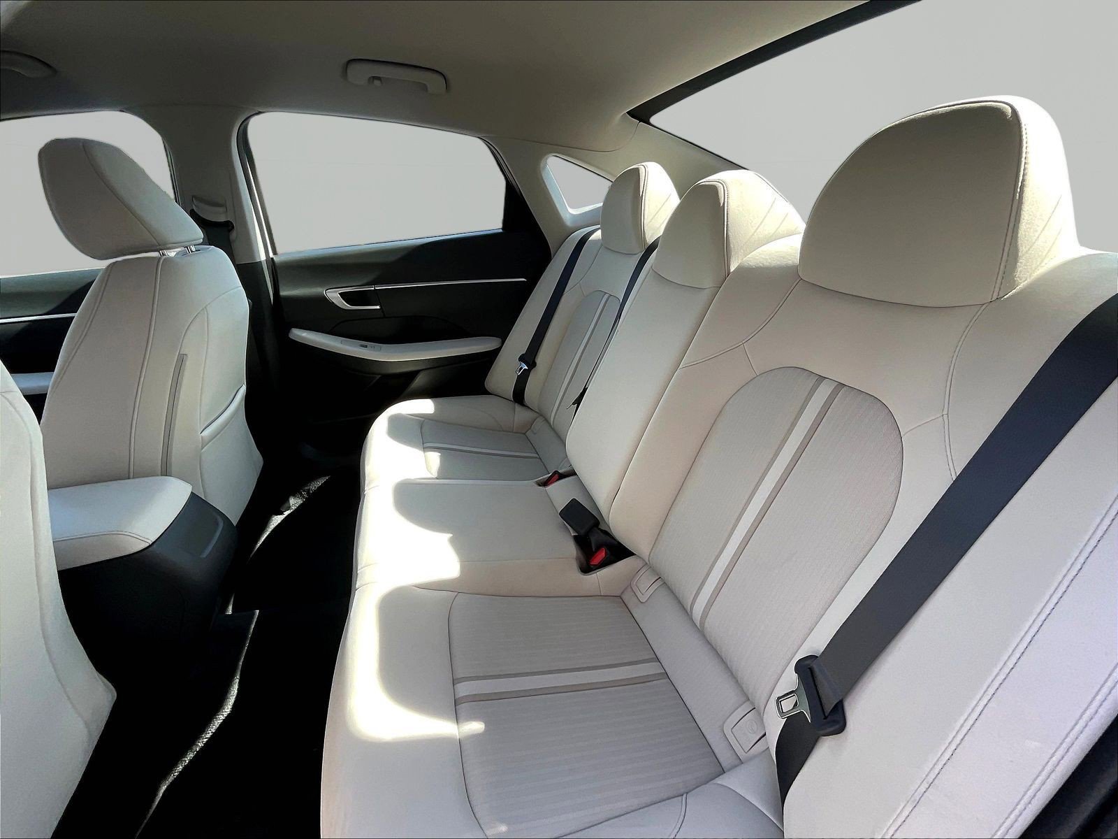 2025 Hyundai Sonata SE - Photo 22
