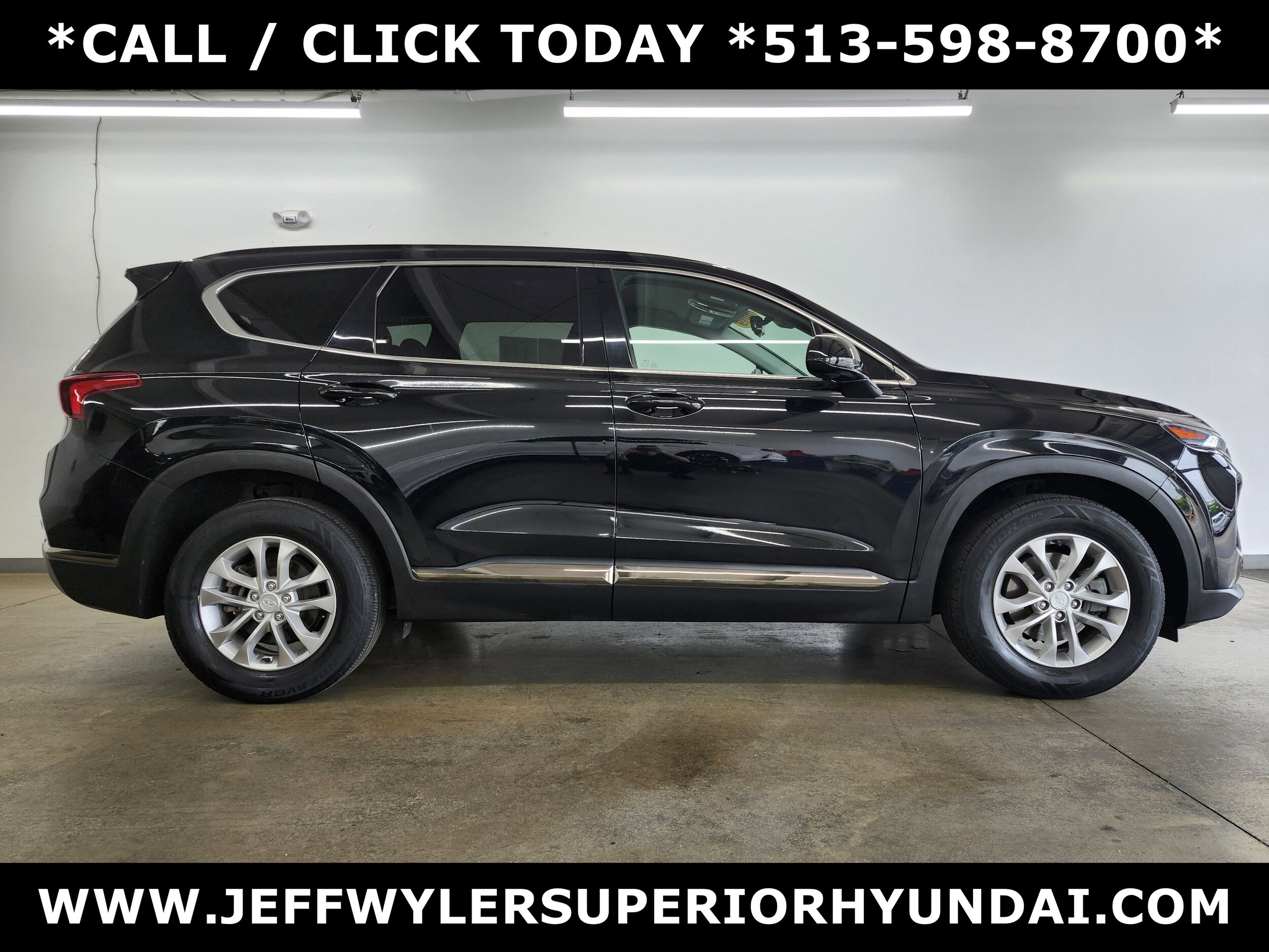 2019 Hyundai Santa Fe SEL photo 2