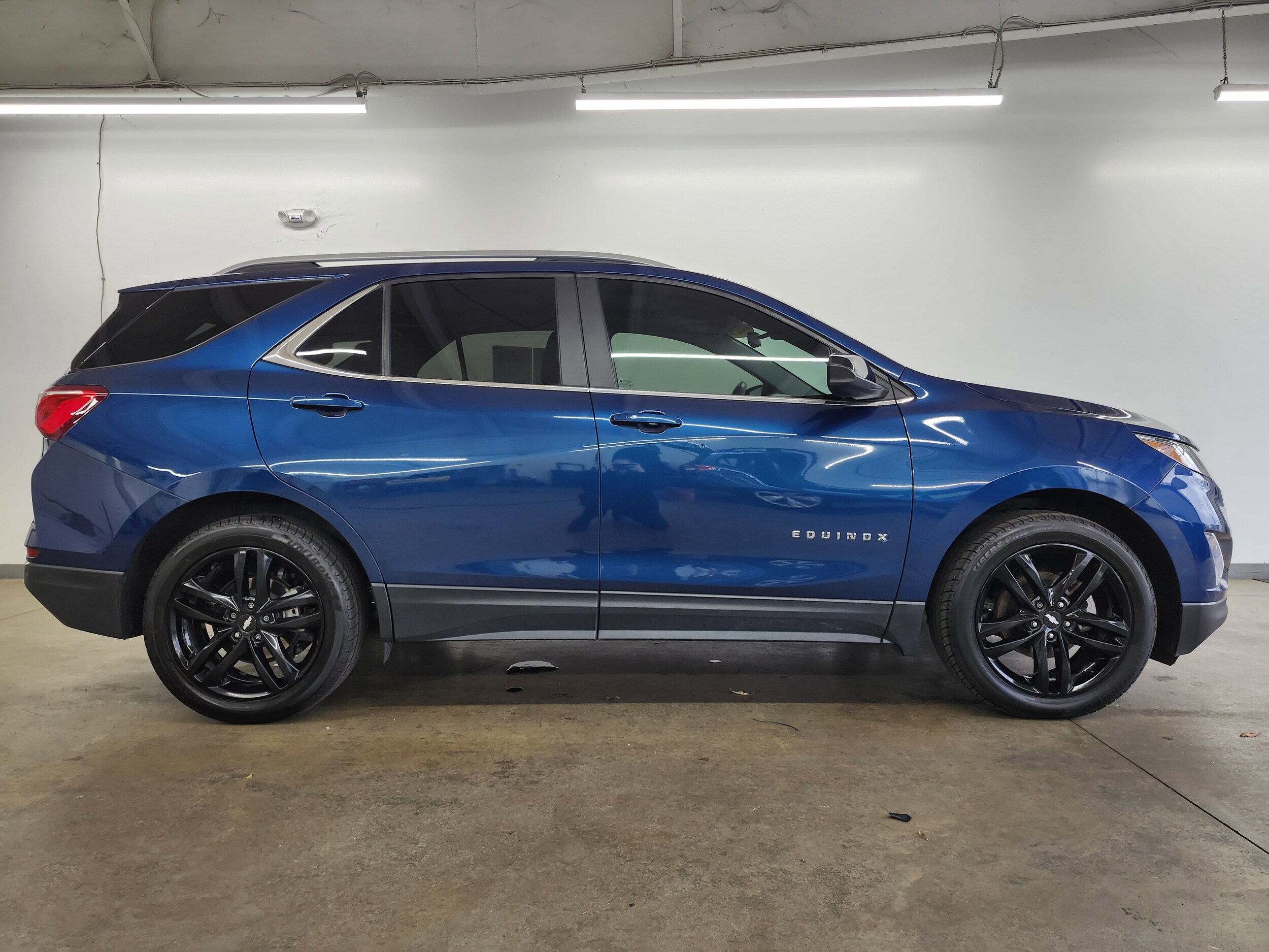 2021 Chevrolet Equinox photo 2