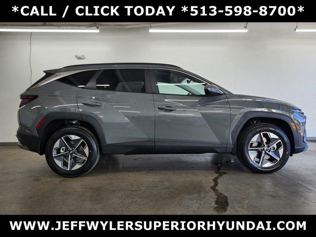 2026 Hyundai Tucson SEL photo 2