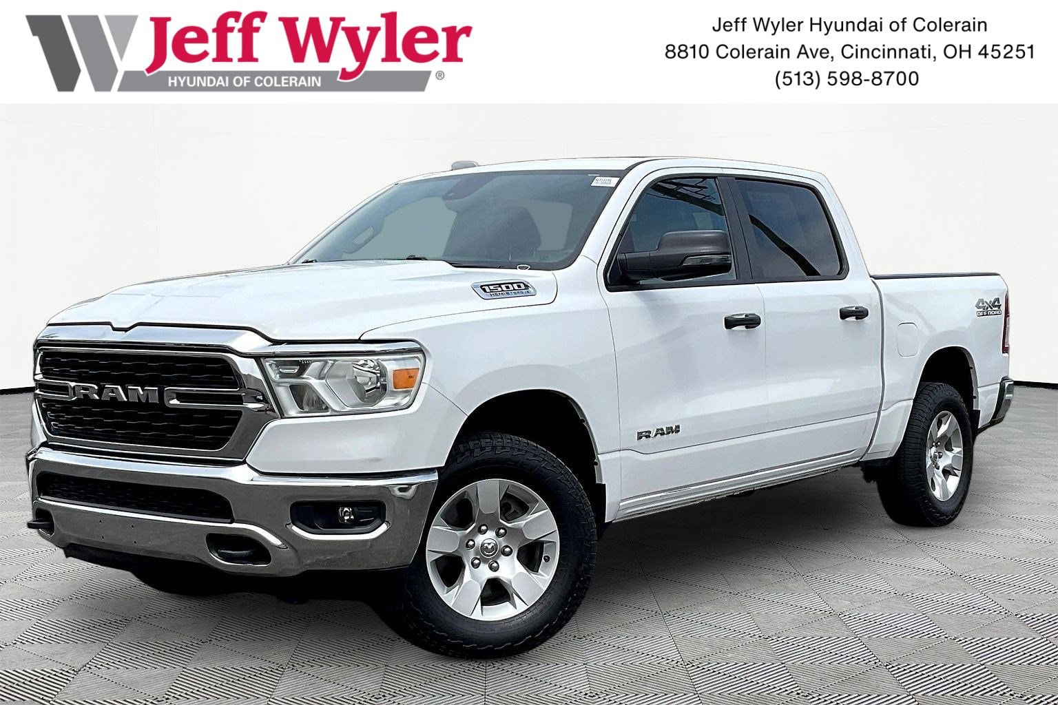 2024 RAM 1500 Big Horn/Lone Star 4x4 Crew Cab 5'7's photo