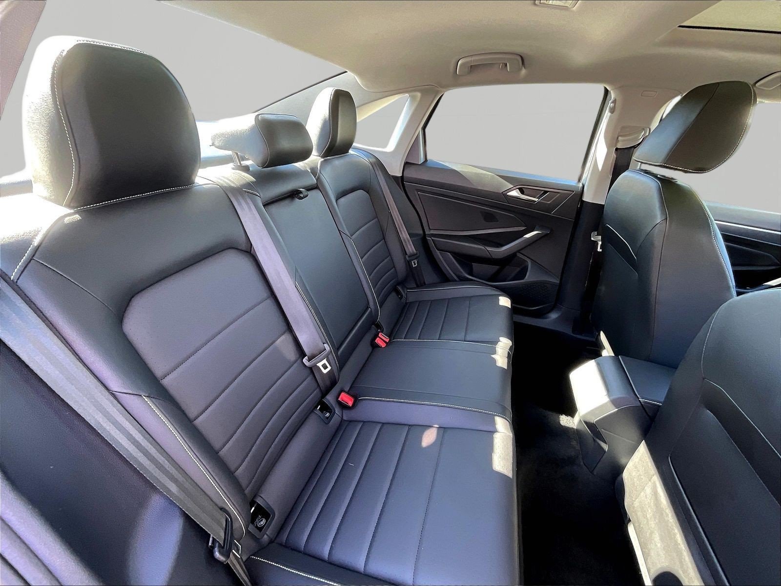 2024 Volkswagen Jetta SE - Photo 27