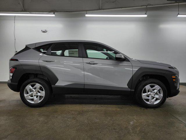 2026 Hyundai Kona SE photo 2