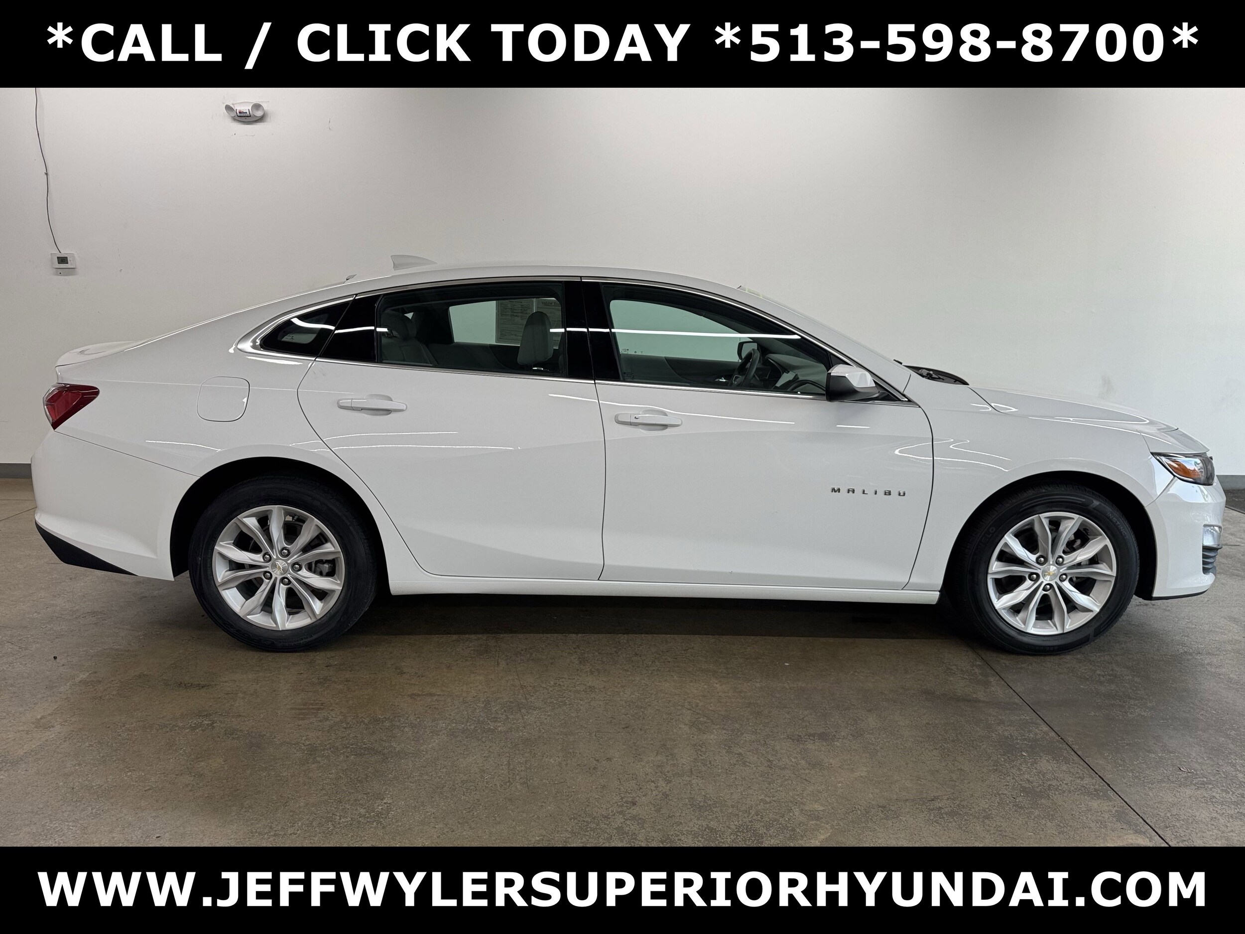 2022 Chevrolet Malibu 1LT photo 2