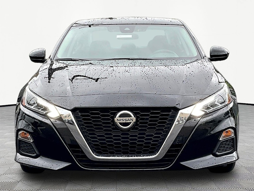 Used 2022 Nissan Altima 2.5 SV Sedan