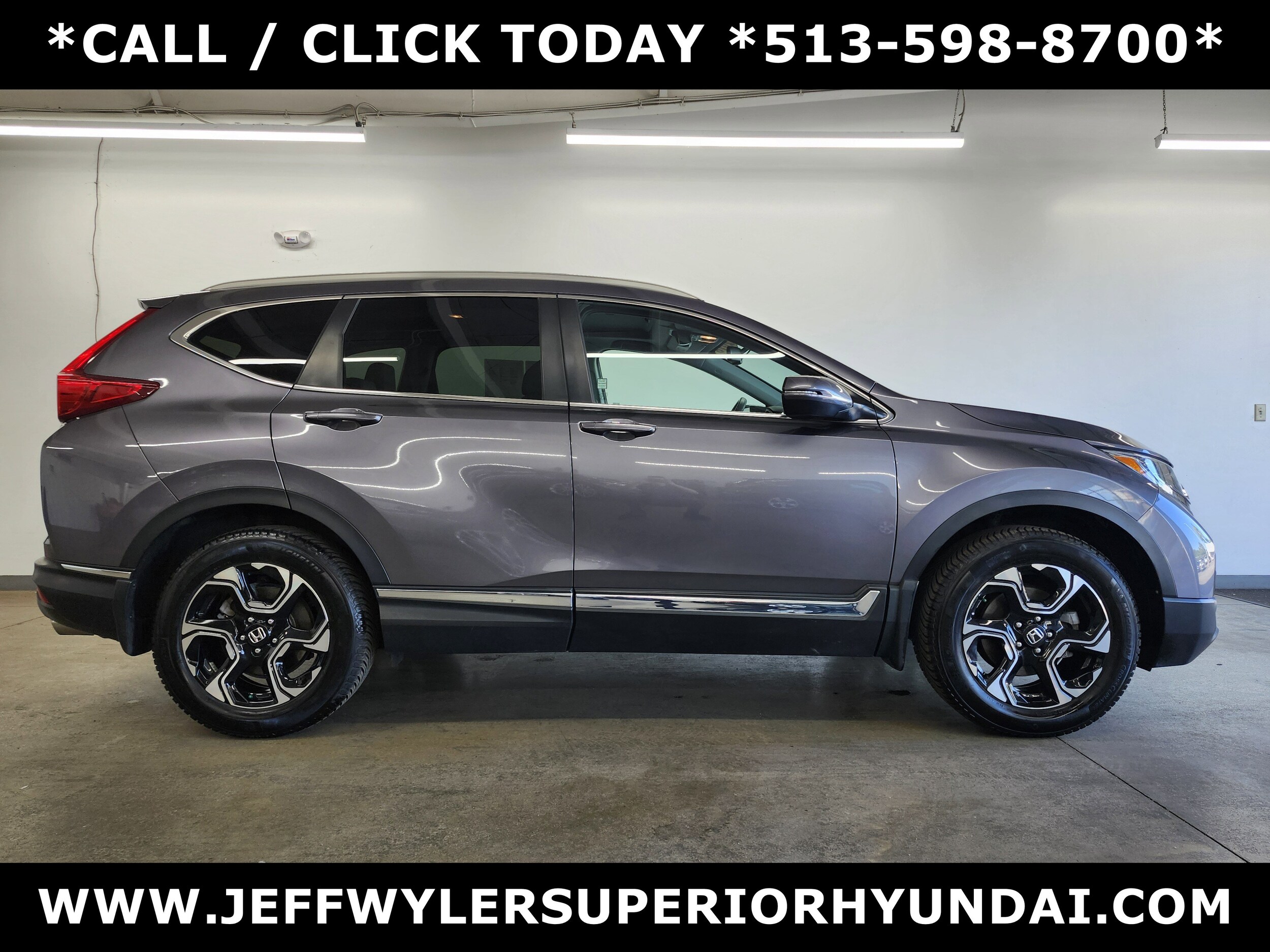 2018 Honda CR-V Touring photo 2