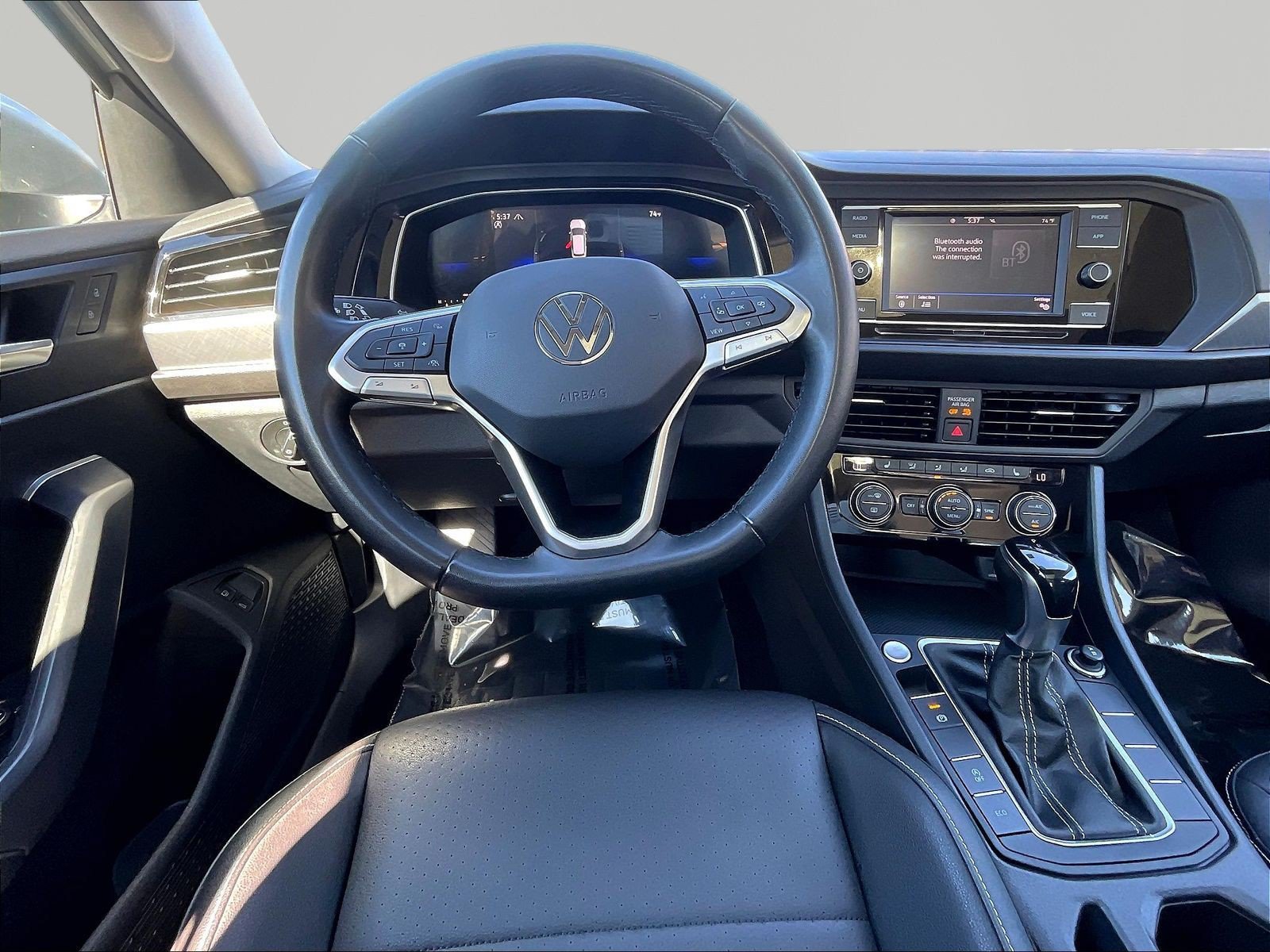 2024 Volkswagen Jetta SE - Photo 11