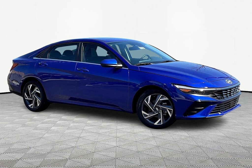 Certified 2025 Hyundai Elantra SEL Convenience Sedan