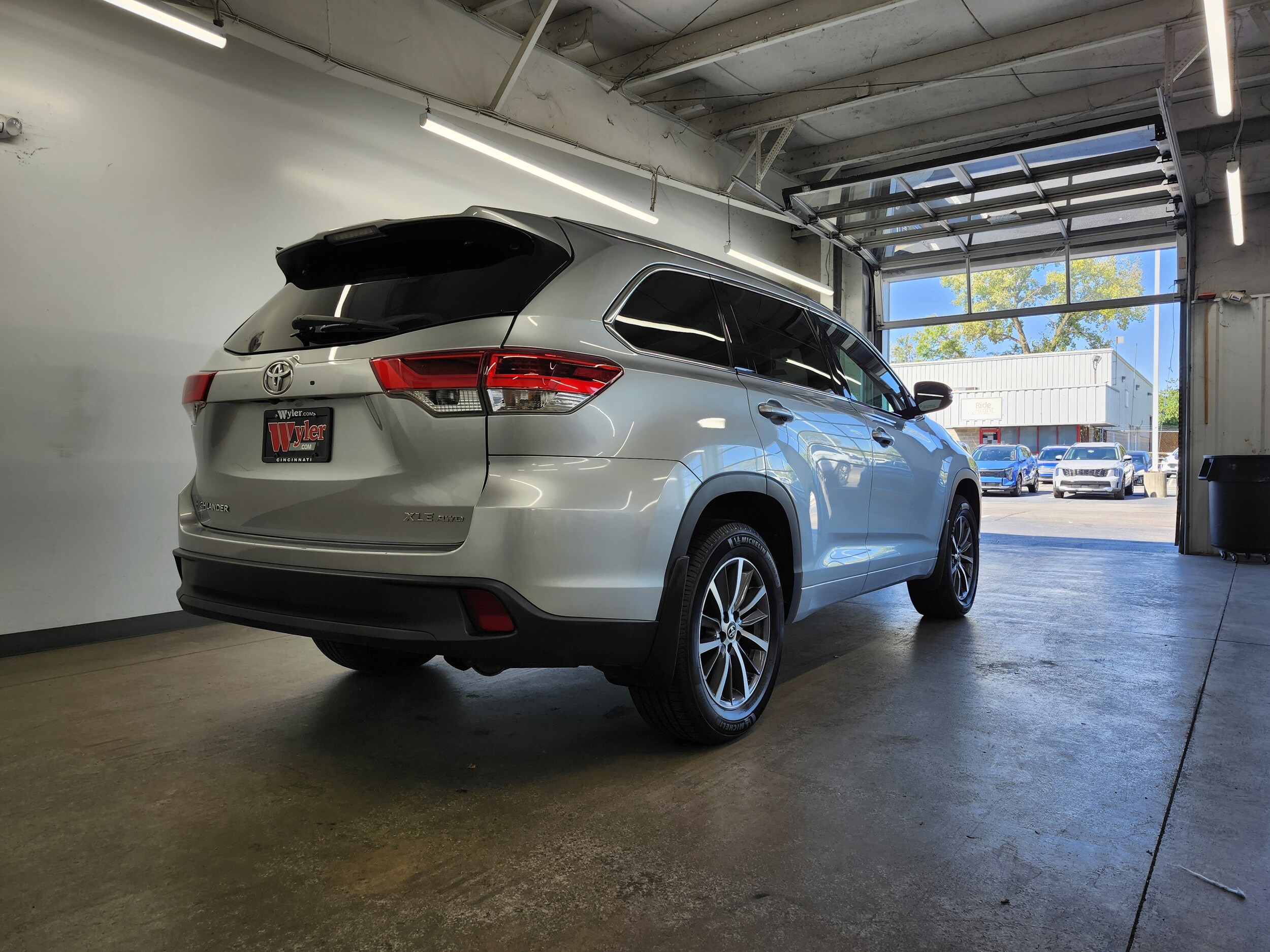 2018 Toyota Highlander XLE photo 2