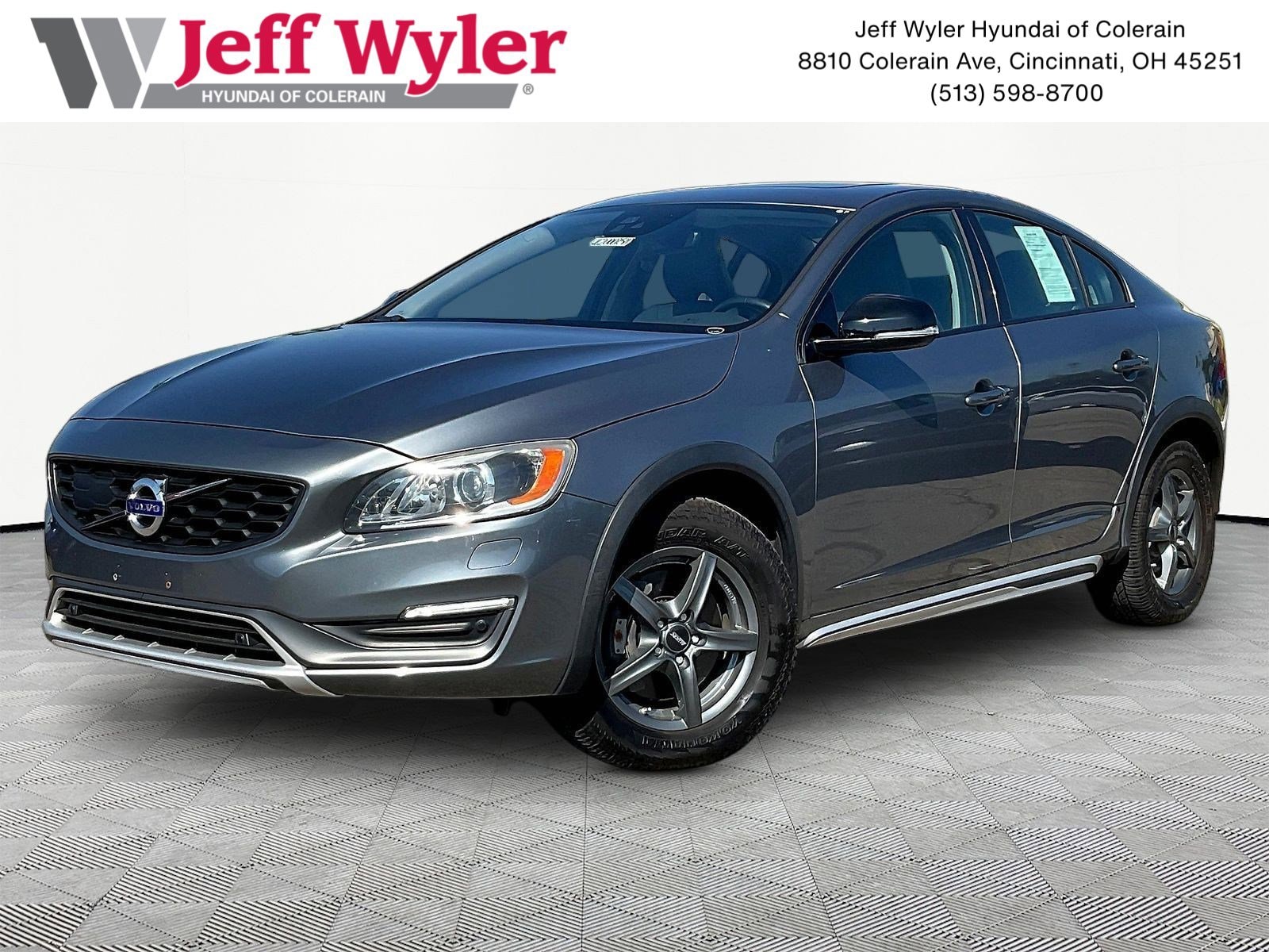 2016 Volvo S60 T5 AWD Cross Country Platinum's photo