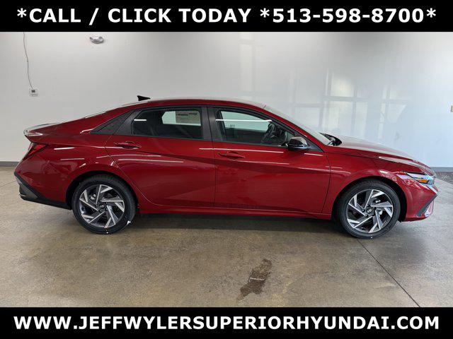 2025 Hyundai Elantra SEL Sport photo 2