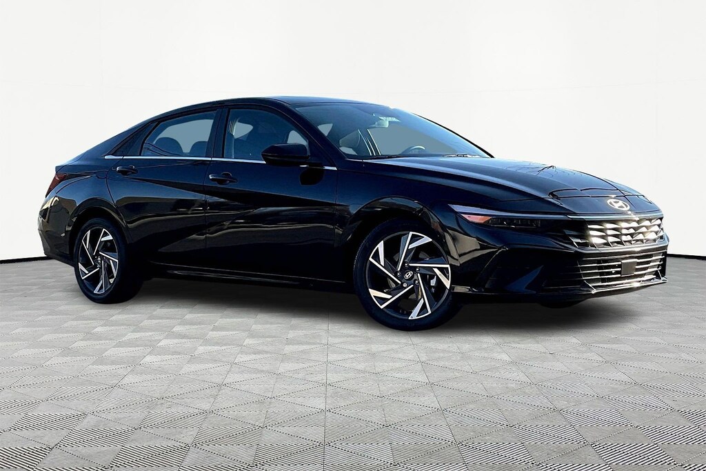 Certified 2025 Hyundai Elantra SEL Convenience Sedan