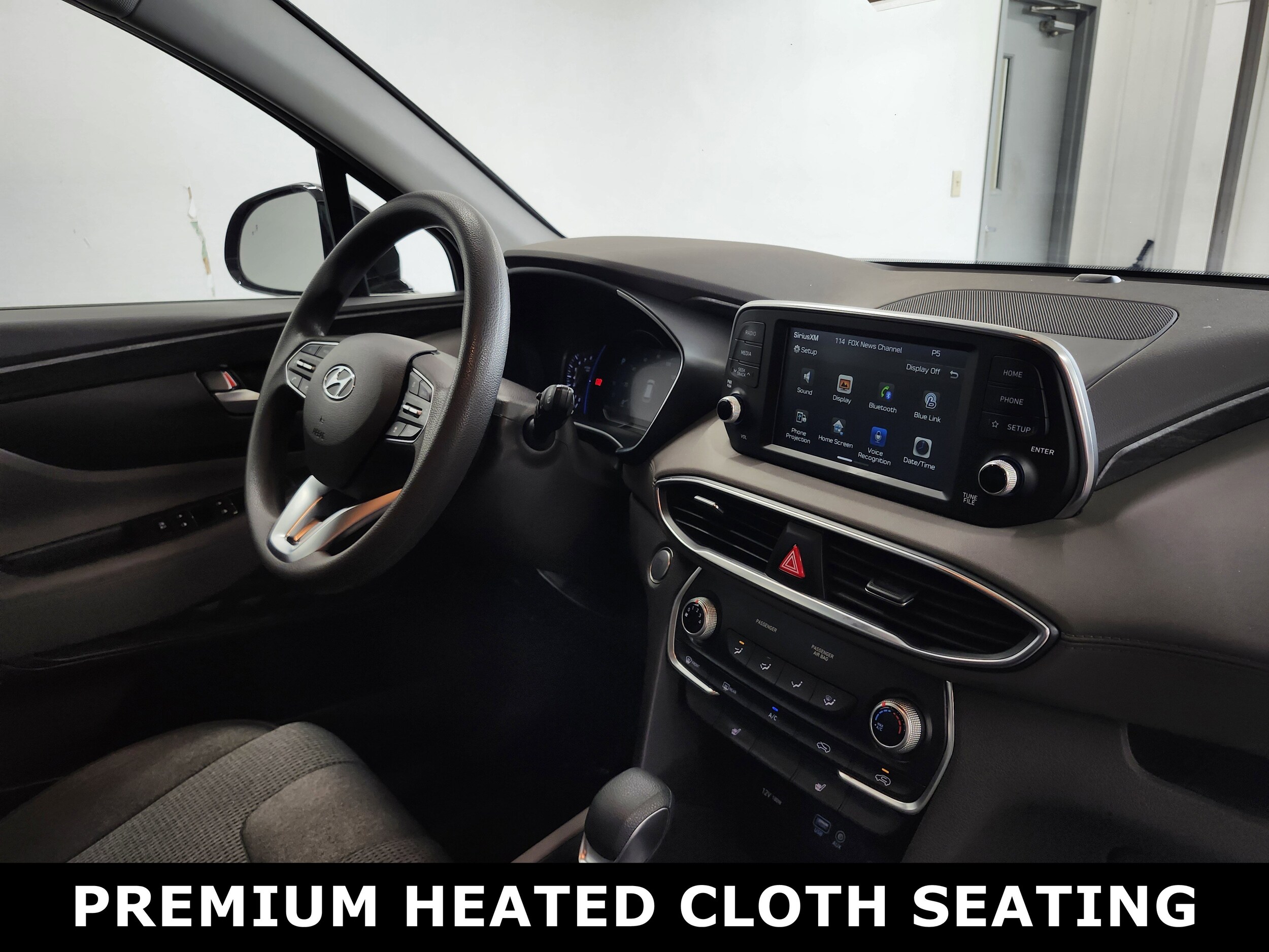 2019 Hyundai Santa Fe SEL photo 2