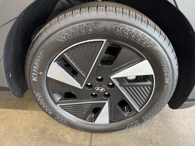 2025 Hyundai IONIQ 5 SE - Photo 18