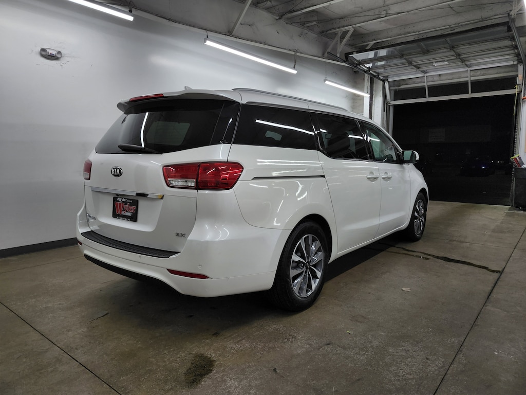 Used 2015 Kia Sedona SX FWD Van