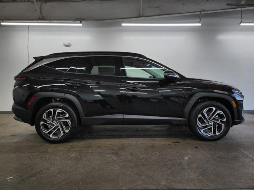 New 2026 Hyundai Tucson Hybrid Limited SUV