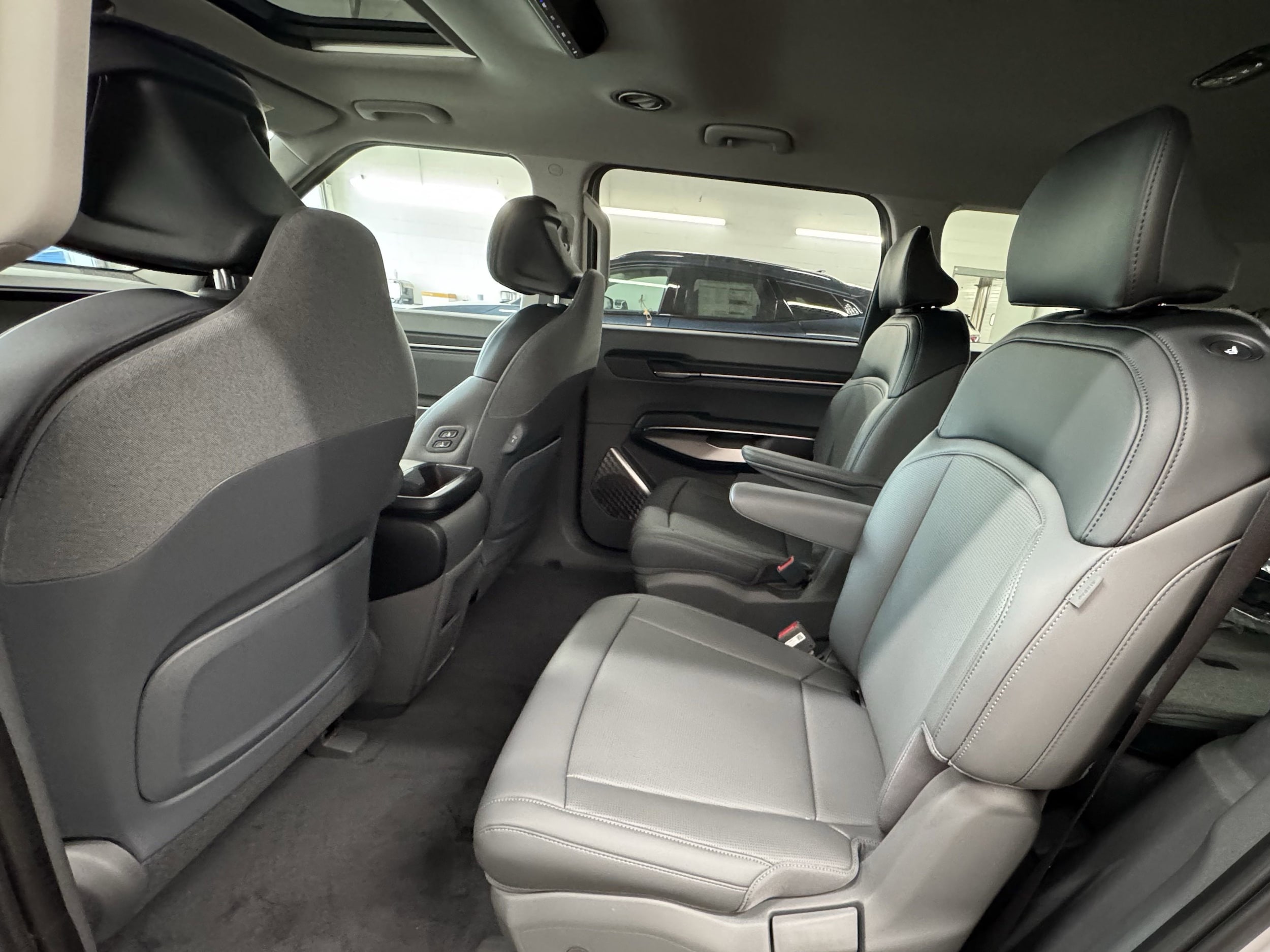 2026 Kia EV9 Light L/R - Photo 20