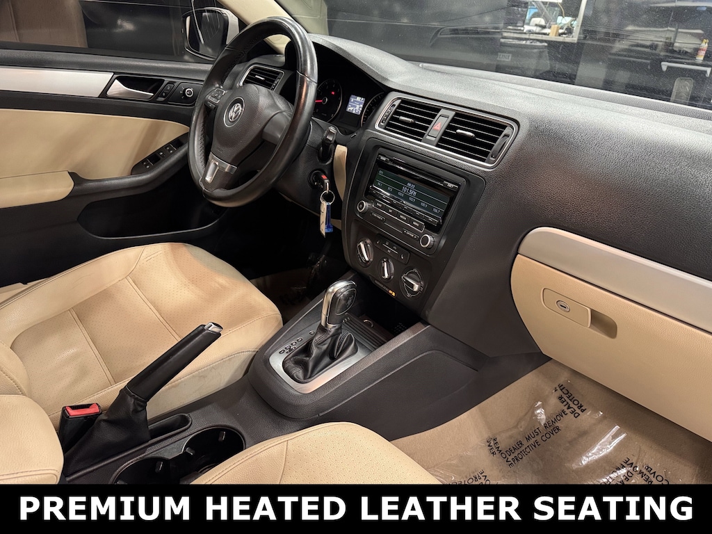 Used 2014 Volkswagen Jetta 1.8T SE w/PZEV Sedan