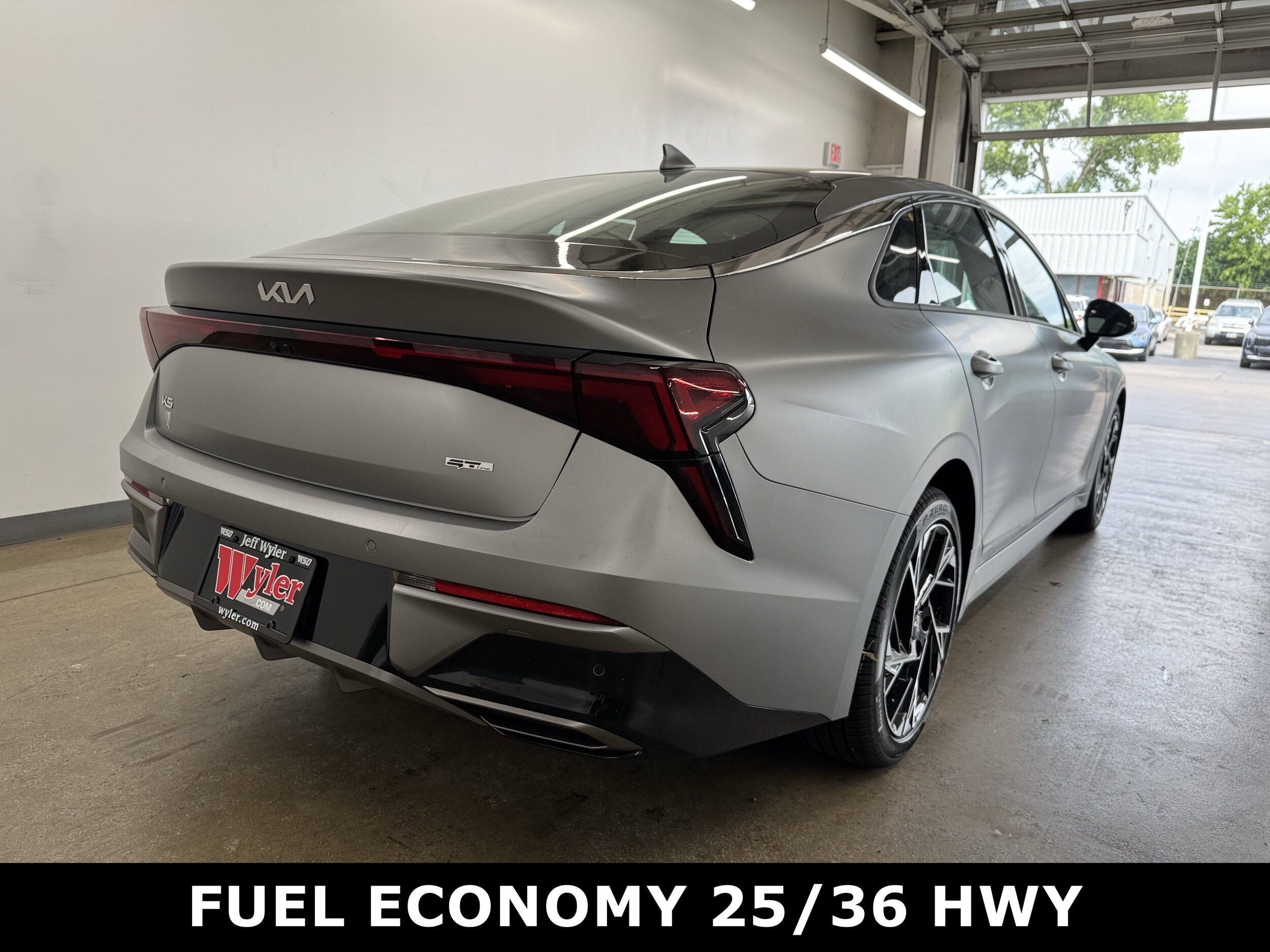 2026 Kia K5 GT-Line photo 3