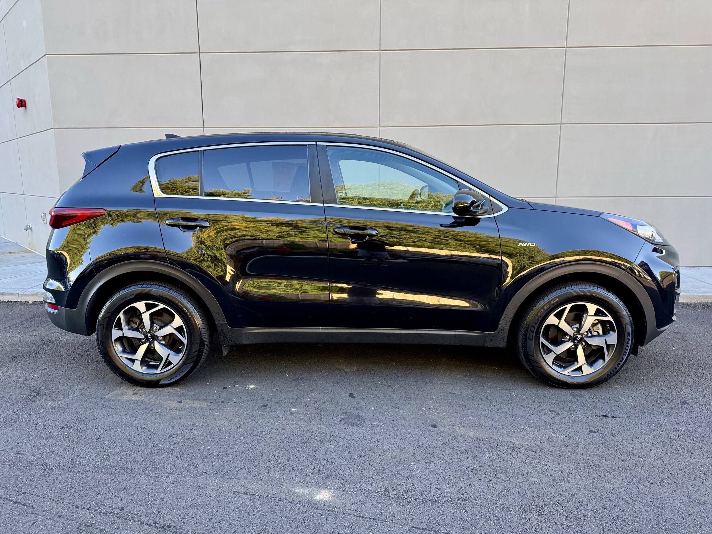2022 Kia Sportage LX photo 2