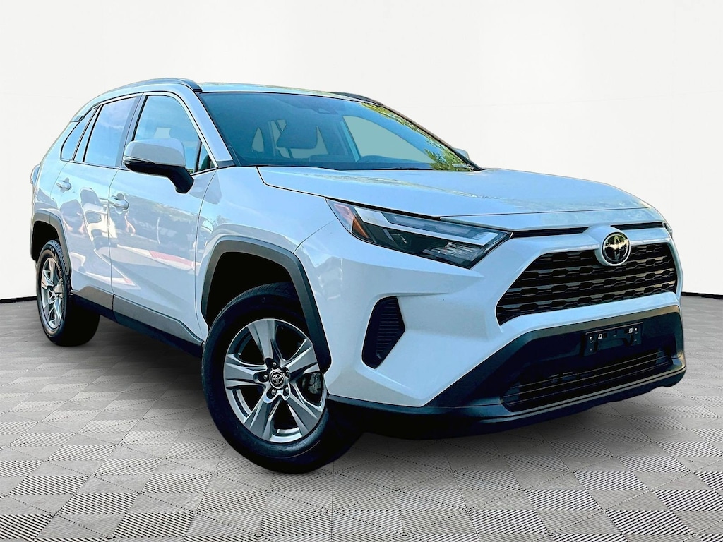 Used 2025 Toyota RAV4 XLE SUV